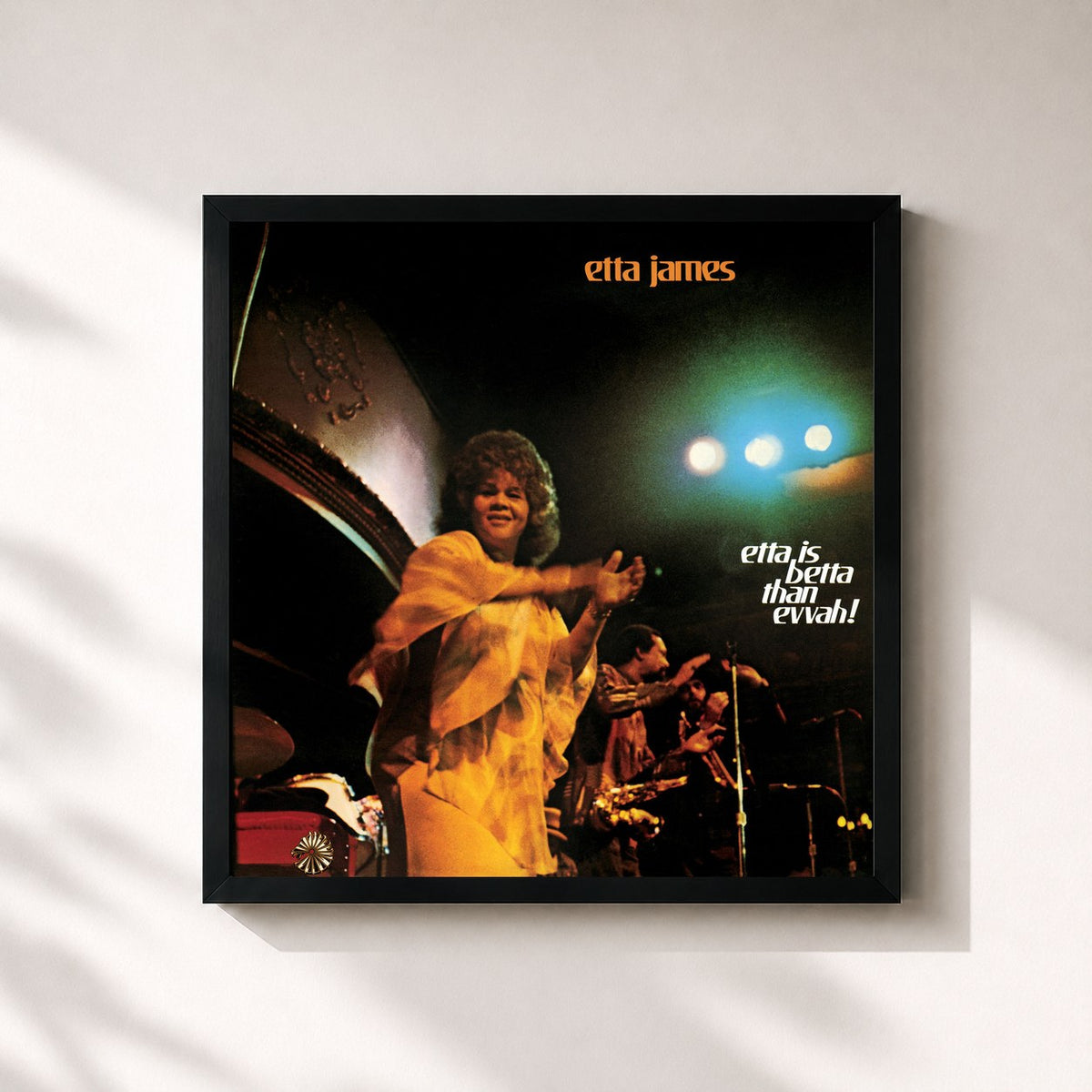 #noir Tableau carré de l'album Etta Is Betta Than Evvah! de Etta James, cadre noir 32x32 cm