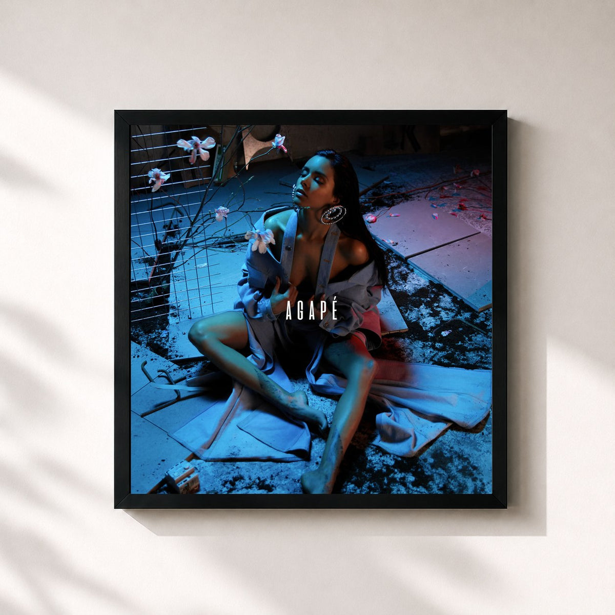 #noir Tableau carré de l'album Agapé de Shy'm, cadre noir 32x32 cm