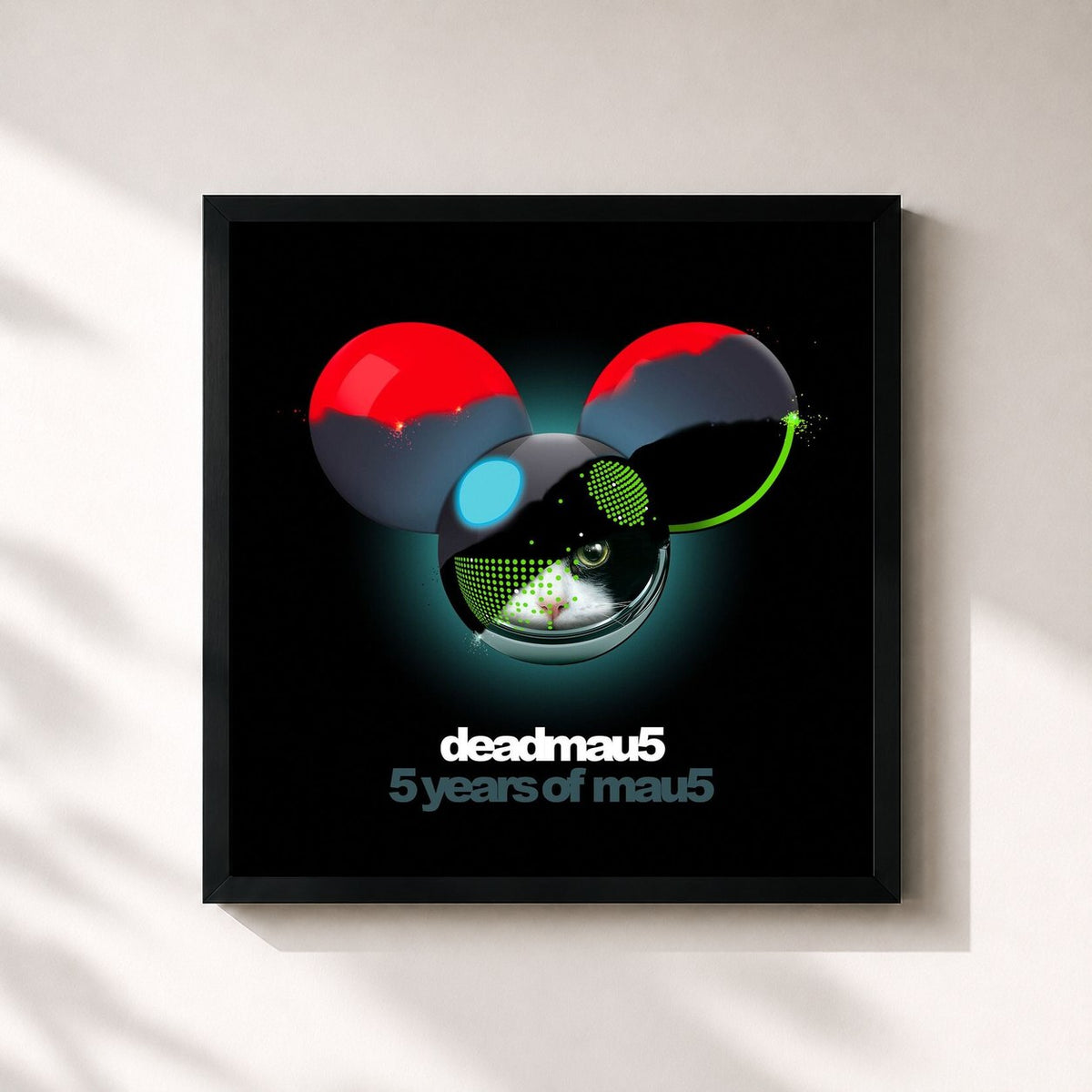 #noir Tableau carré de l'album 5 Years of mau5 de Deadmau5, cadre noir 32x32 cm