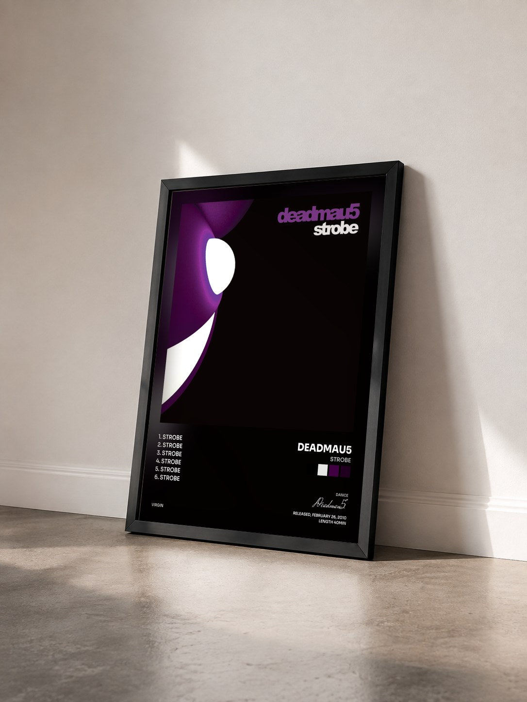 #noir Tableau de l'album Strobe de Deadmau5 vu de trois quarts, cadre noir