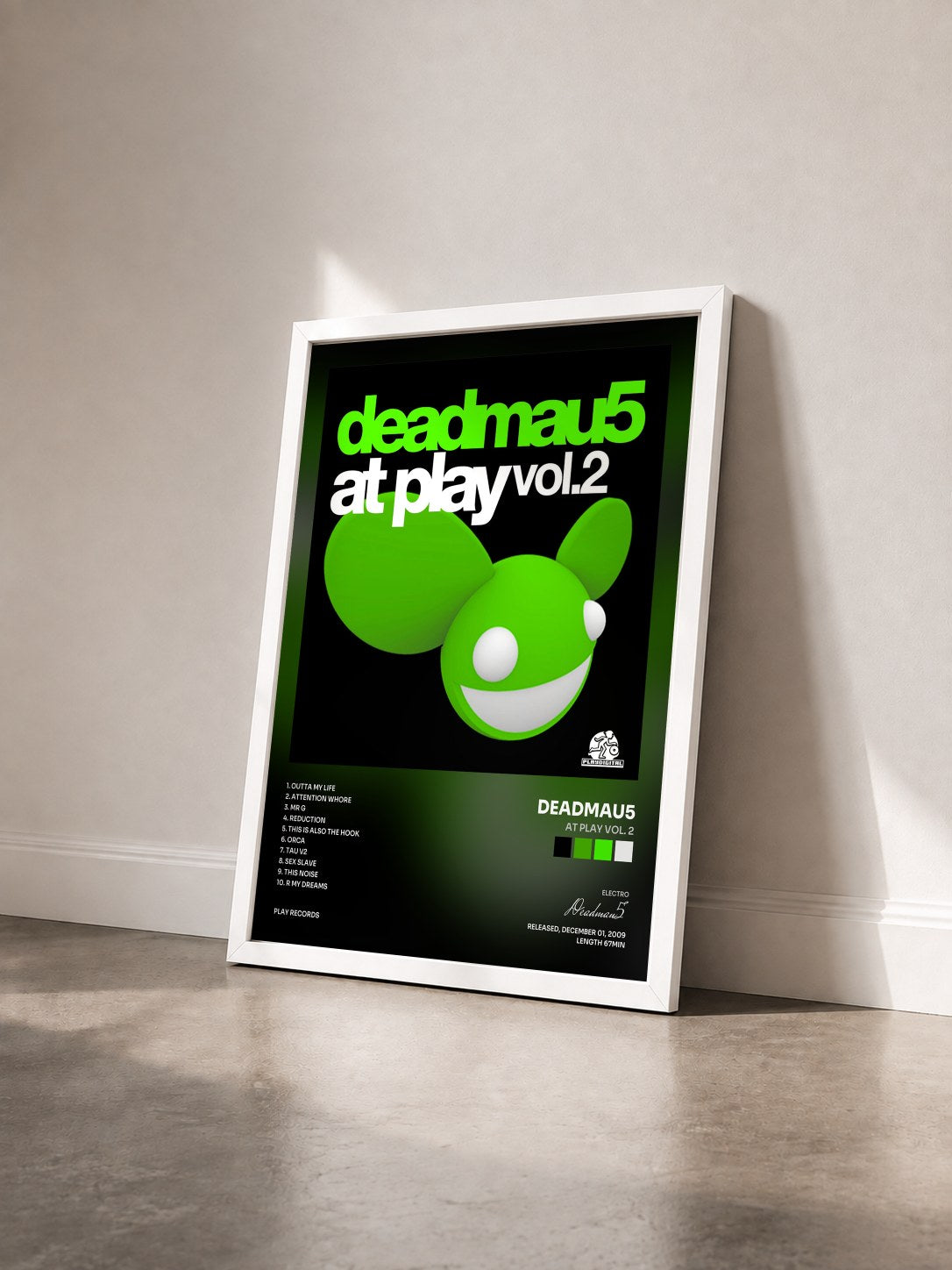 #blanc Tableau de l'album At Play Vol. 2 de Deadmau5 vu de trois quarts, cadre blanc