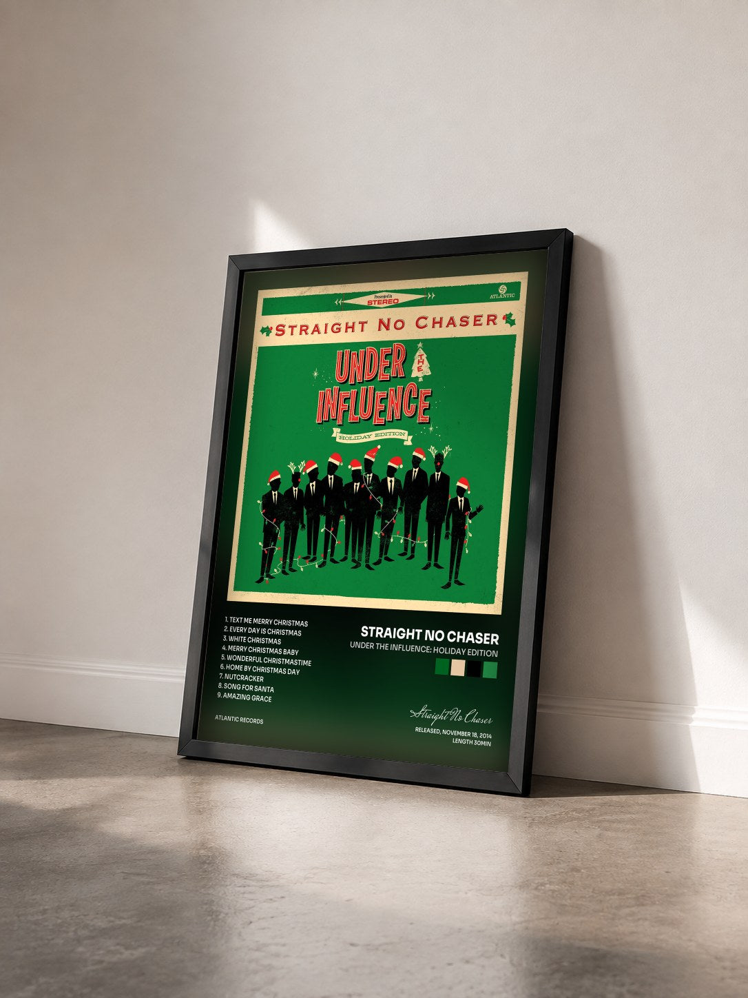 #noir Tableau de l'album Under the Influence: Holiday Edition de Straight No Chaser vu de trois quarts, cadre noir