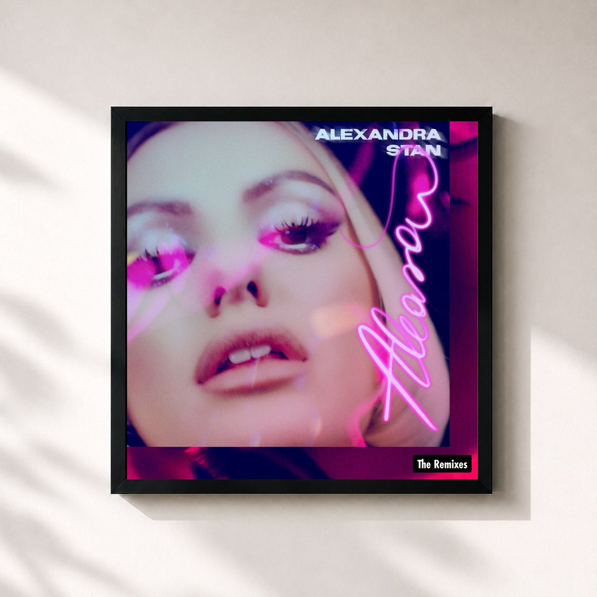 #noir Tableau carré de l'album Aleasa (The Remixes) de Alexandra Stan, cadre noir 32x32 cm