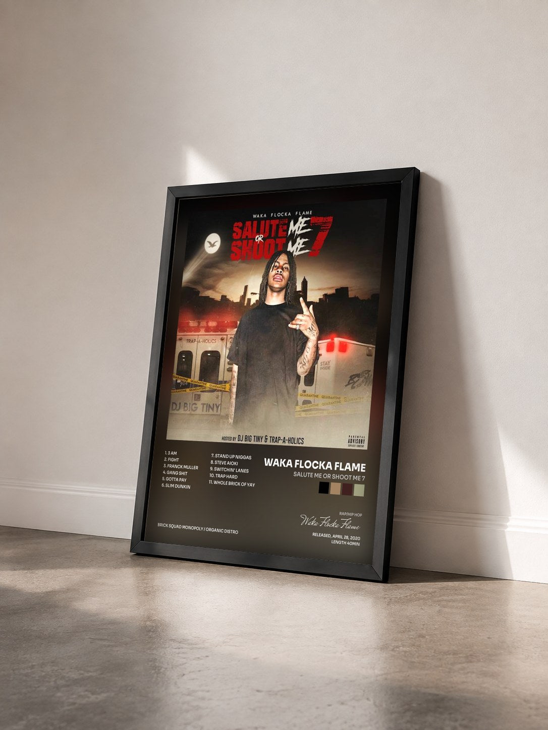 #noir Tableau de l'album Salute Me or Shoot Me 7 de Waka Flocka Flame vu de trois quarts, cadre noir