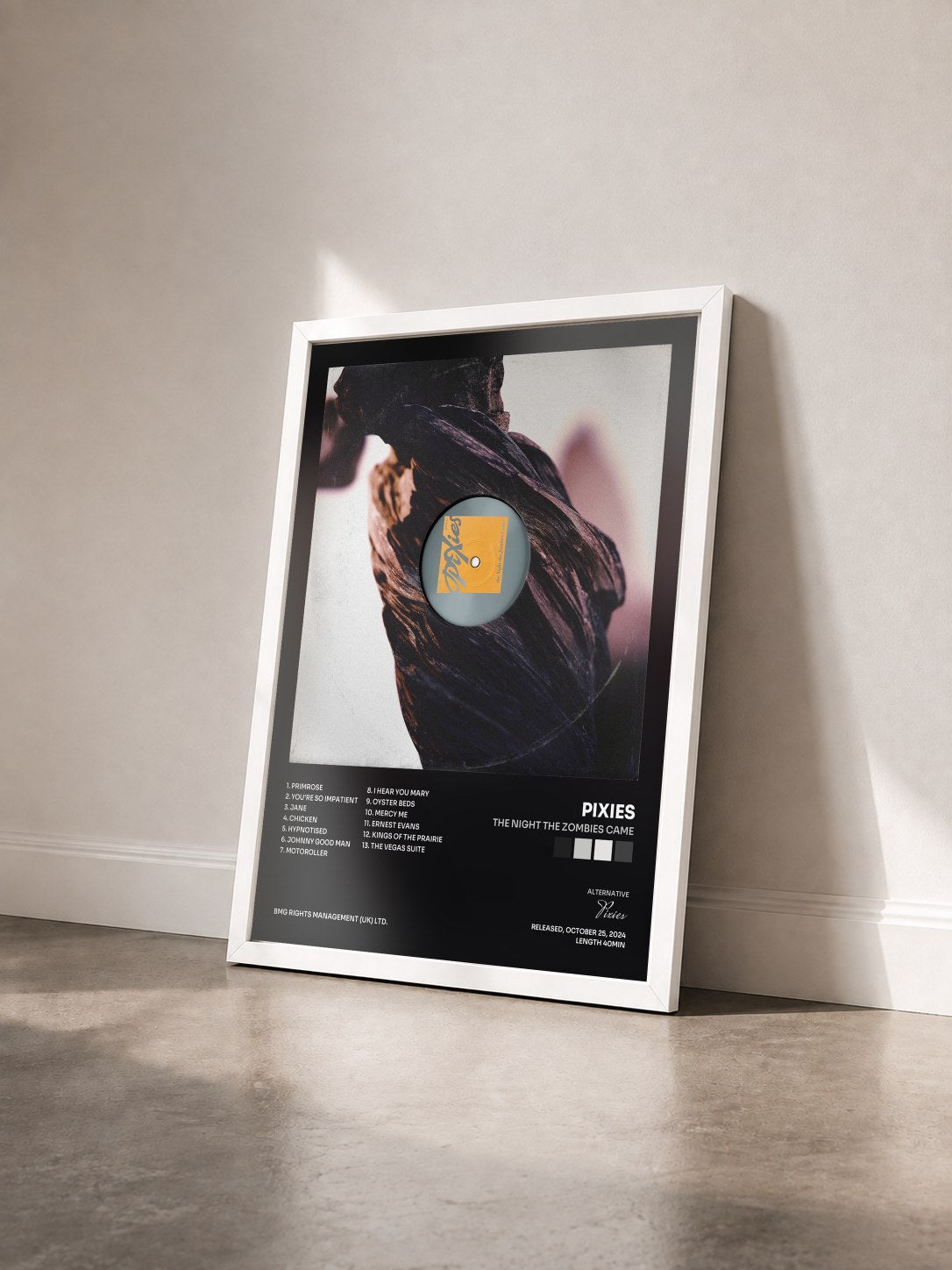 #blanc Tableau de l'album The Night the Zombies Came de Pixies vu de trois quarts, cadre blanc