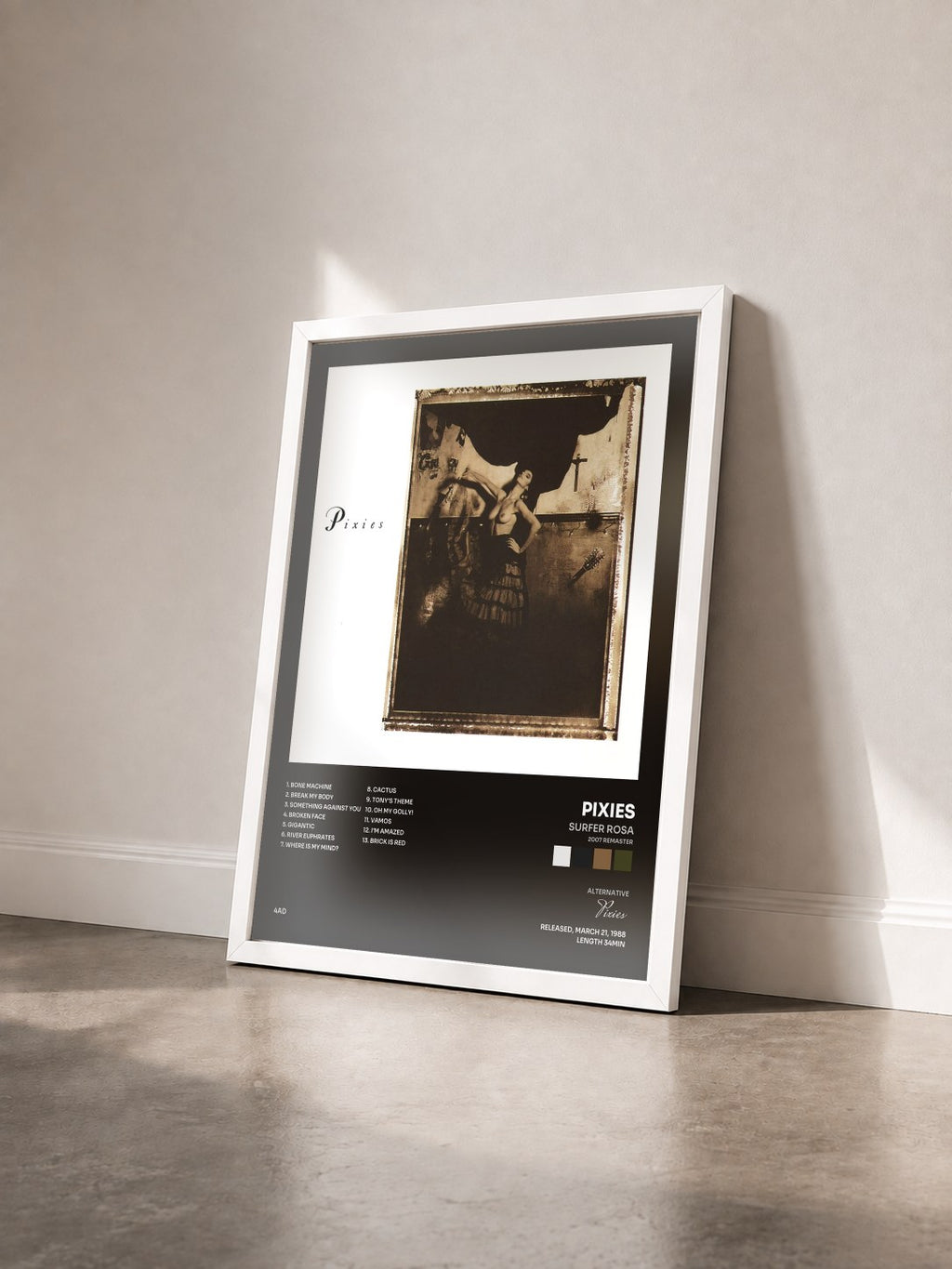 #blanc Surfer Rosa (2007 Remaster) di Pixies in stampa incorniciata vista di tre quarti, cornice bianca