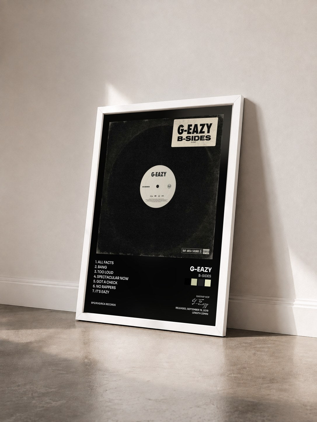 #blanc B-Sides de G-Eazy en lámina enmarcada vista de tres cuartos, marco blanco