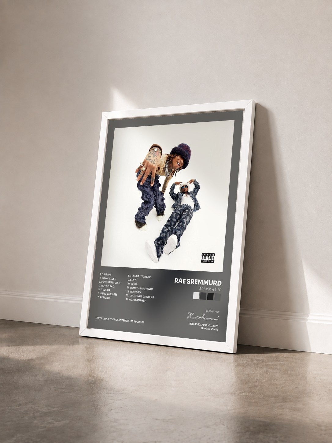 #blanc Sremm 4 Life de Rae Sremmurd en lámina enmarcada vista de tres cuartos, marco blanco