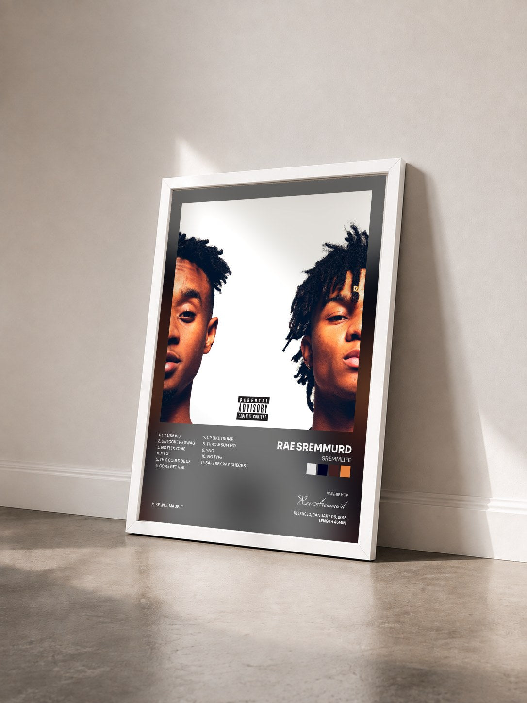 #blanc Tableau de l'album SremmLife de Rae Sremmurd vu de trois quarts, cadre blanc