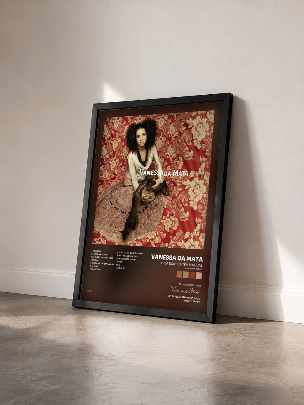 #noir Tableau de l'album Essa Boneca Tem Manual (Com Faixa Bônus) de Vanessa da Mata vu de trois quarts, cadre noir