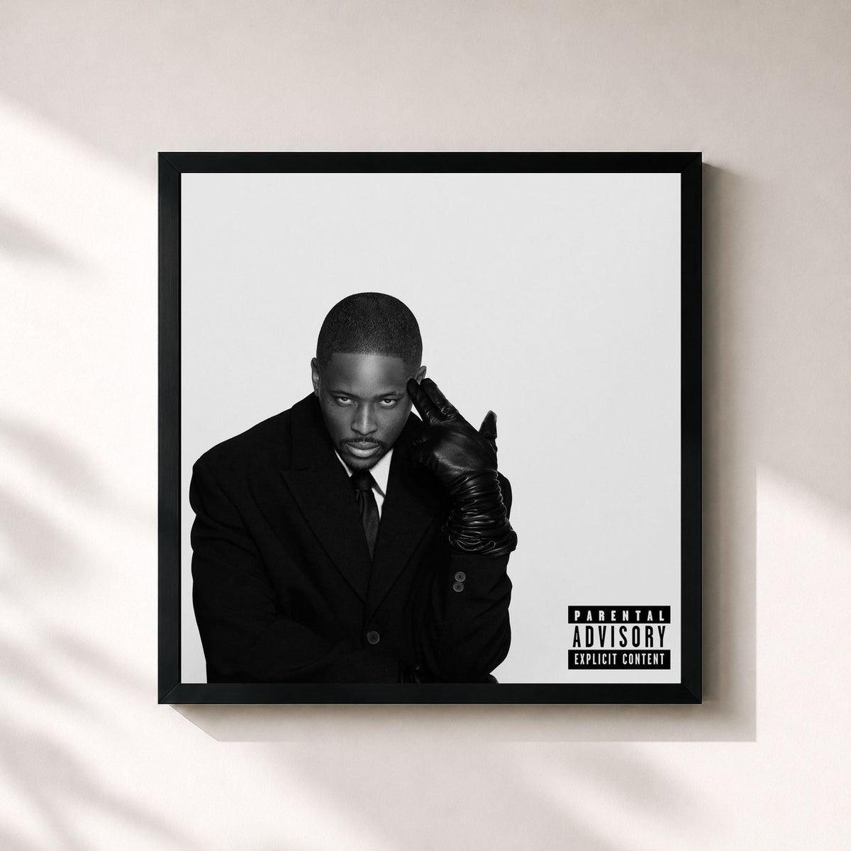 #noir Tableau carré de l'album THE GENTLEMEN'S CLUB de YG, cadre noir 32x32 cm
