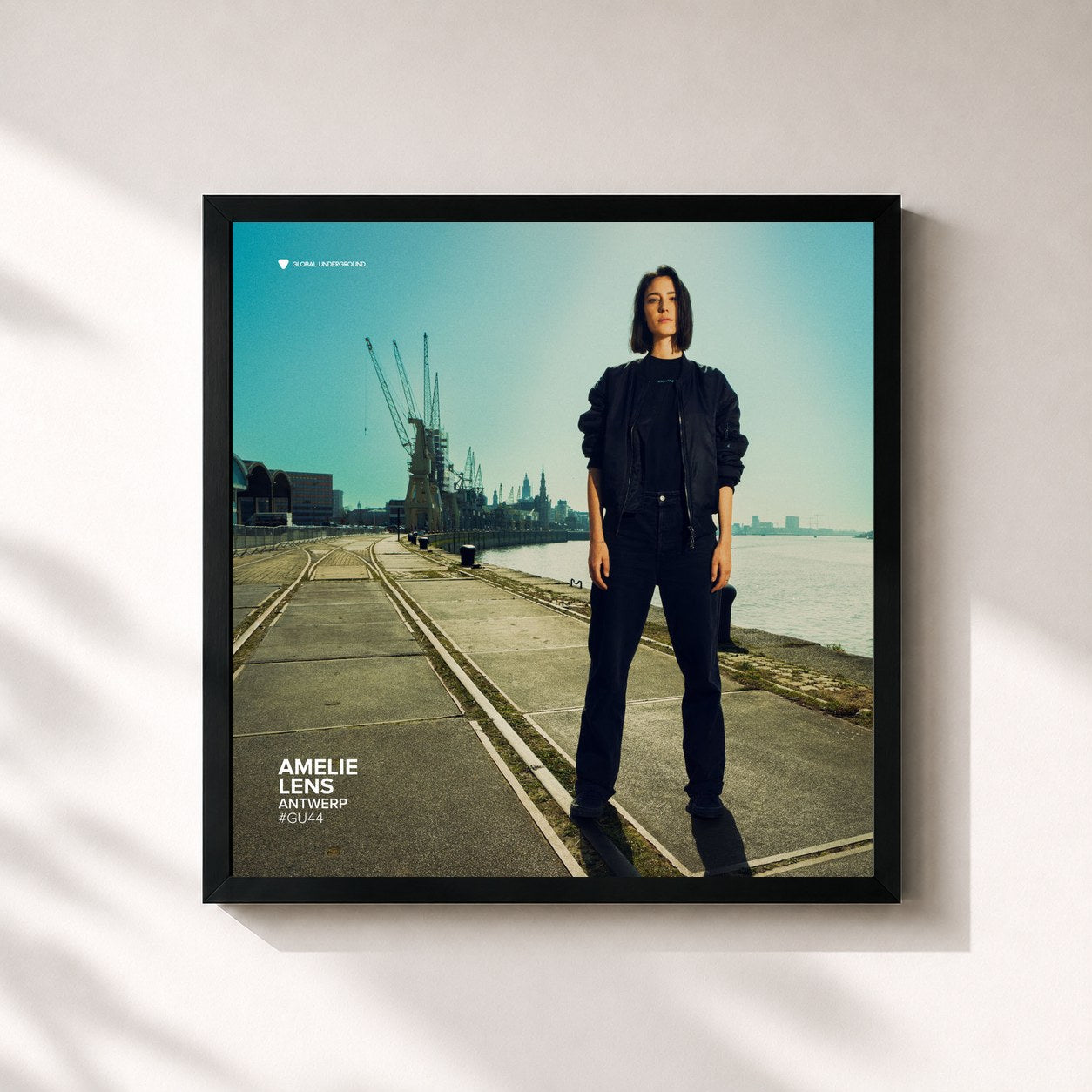 #noir Tableau carré de l'album Global Underground #44: Amelie Lens - Antwerp (DJ Mix) de Amelie Lens, cadre noir 32x32 cm