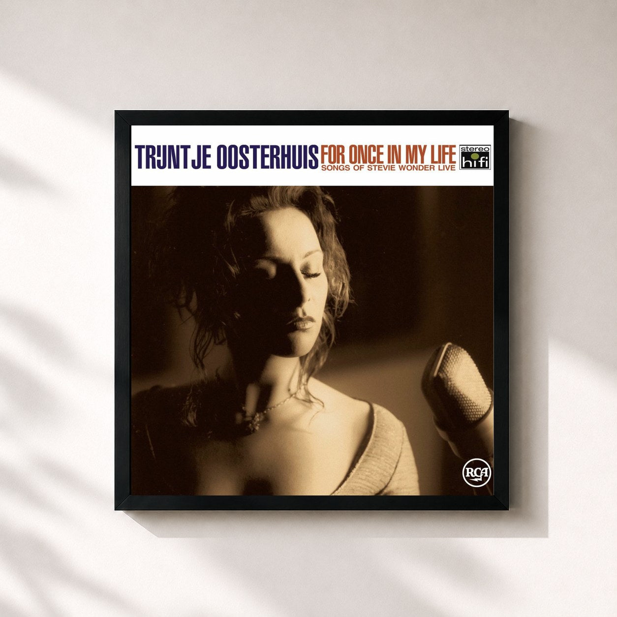 #noir Tableau carré de l'album For Once In My Life de Trijntje Oosterhuis, cadre noir 32x32 cm