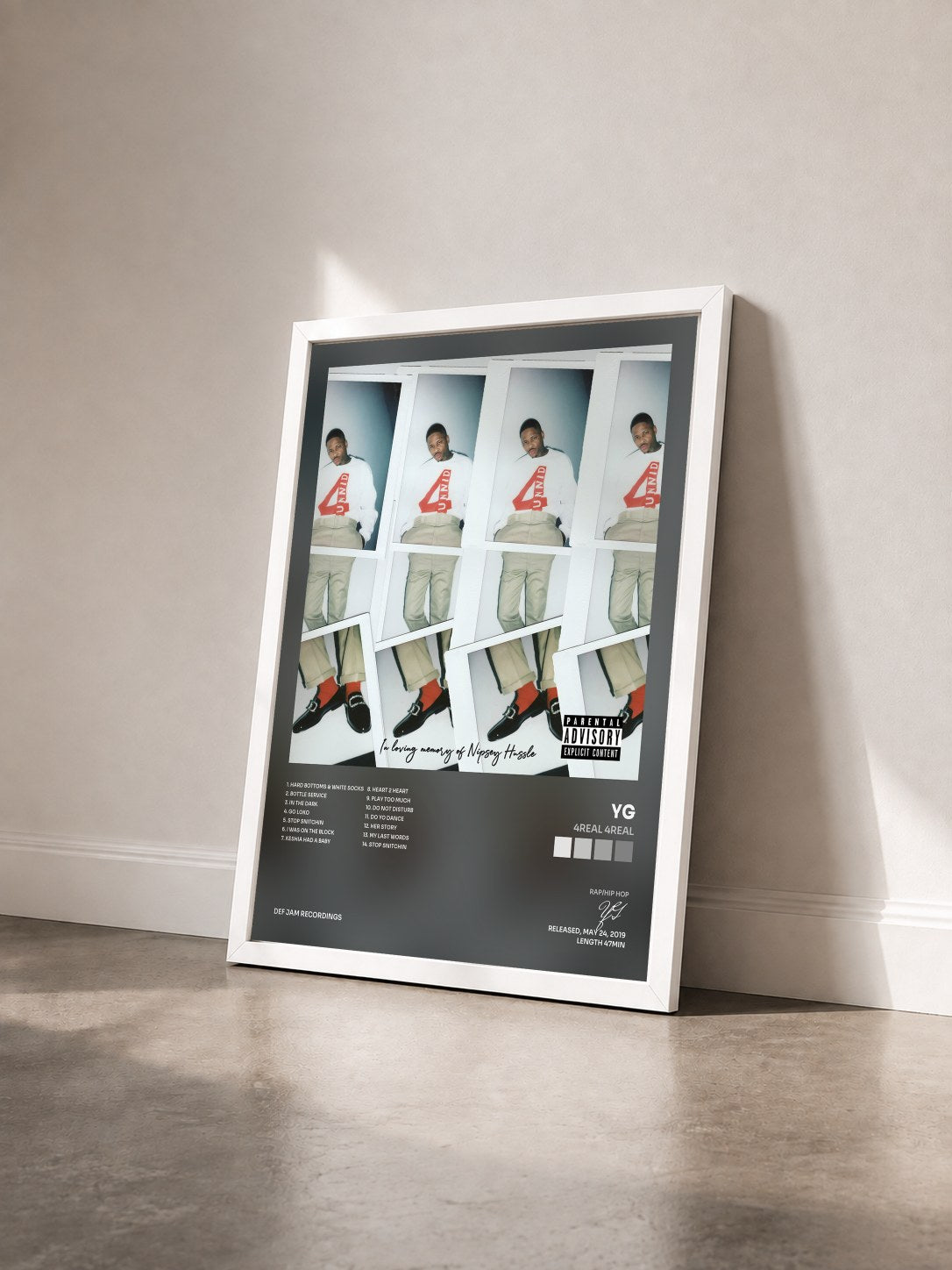 #blanc Tableau de l'album 4REAL 4REAL de YG vu de trois quarts, cadre blanc