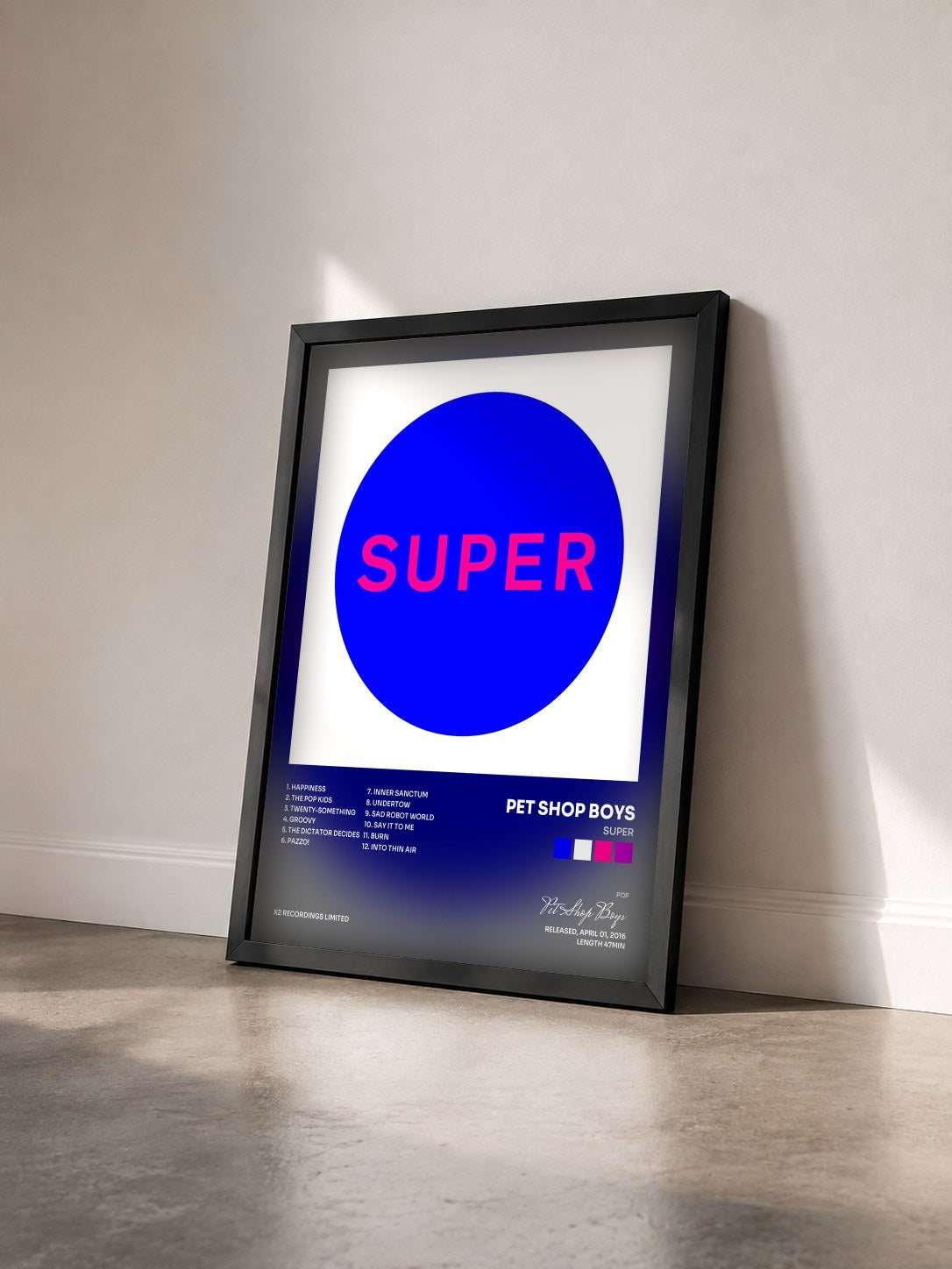 #noir Tableau de l'album Super de Pet Shop Boys vu de trois quarts, cadre noir