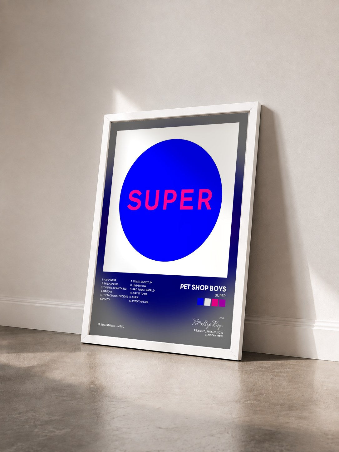 #blanc Tableau de l'album Super de Pet Shop Boys vu de trois quarts, cadre blanc