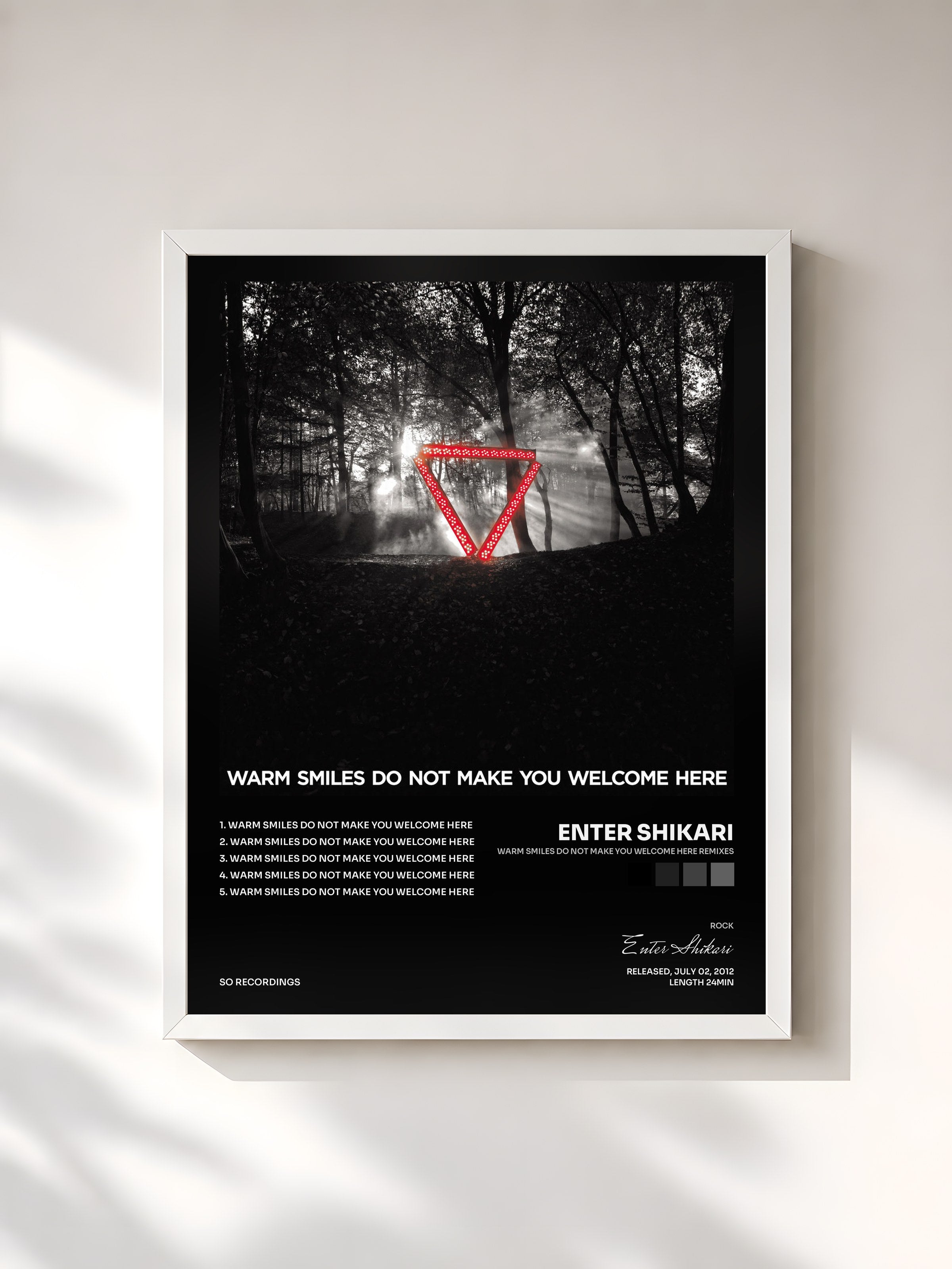 #blanc Tableau de l'album Warm Smiles Do Not Make You Welcome Here Remixes de Enter Shikari, cadre blanc, imprimé et encadré en France