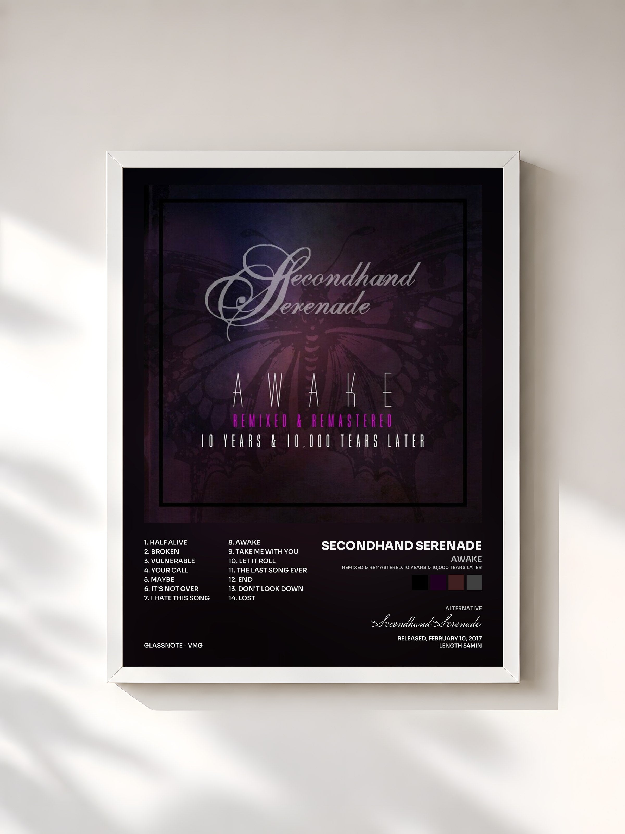 #blanc Tableau de l'album Awake (Remixed & Remastered: 10 Years & 10,000 Tears Later) de Secondhand Serenade, cadre blanc, imprimé et encadré en France