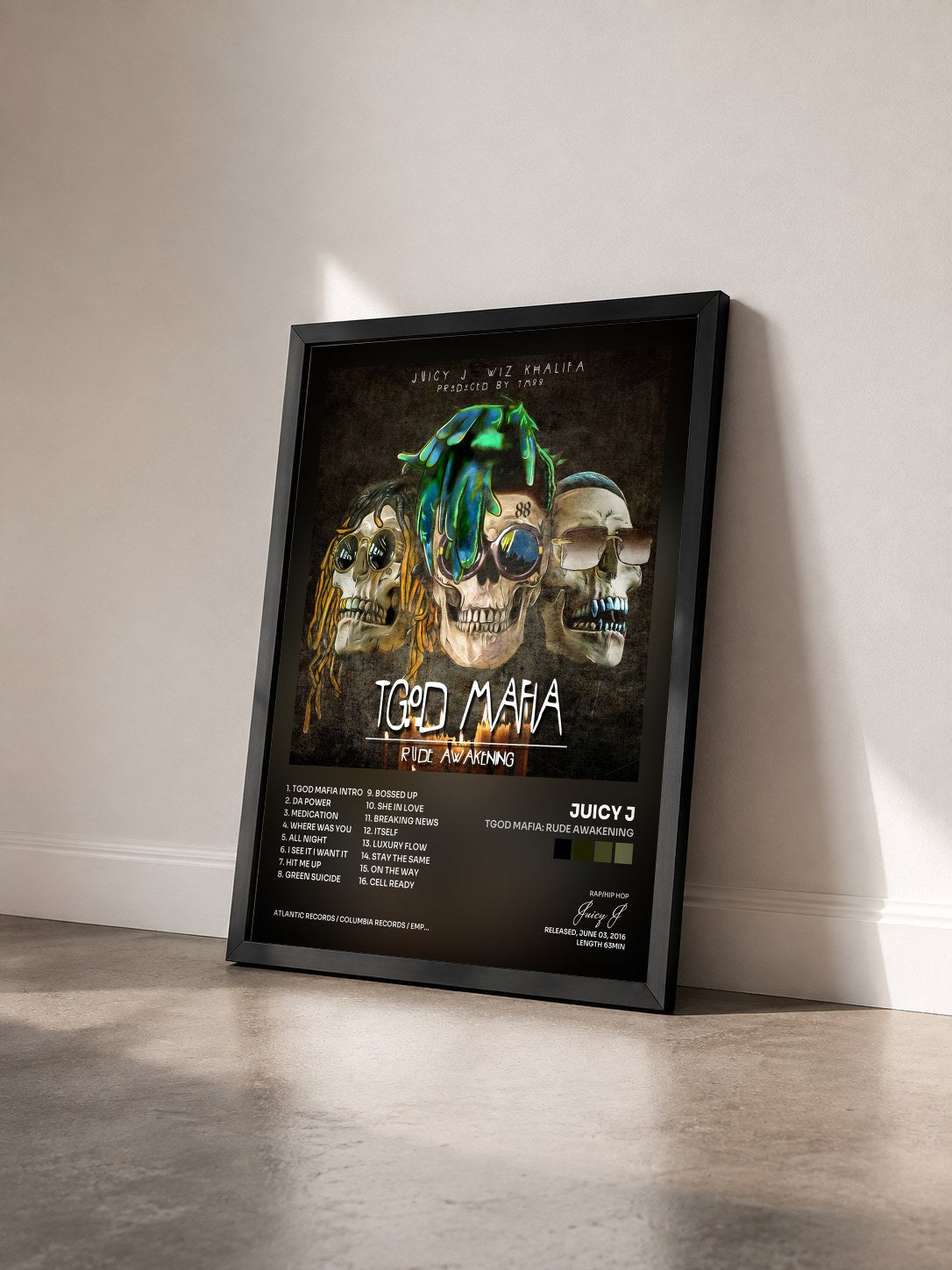 #noir Tableau de l'album TGOD Mafia: Rude Awakening de Juicy J vu de trois quarts, cadre noir