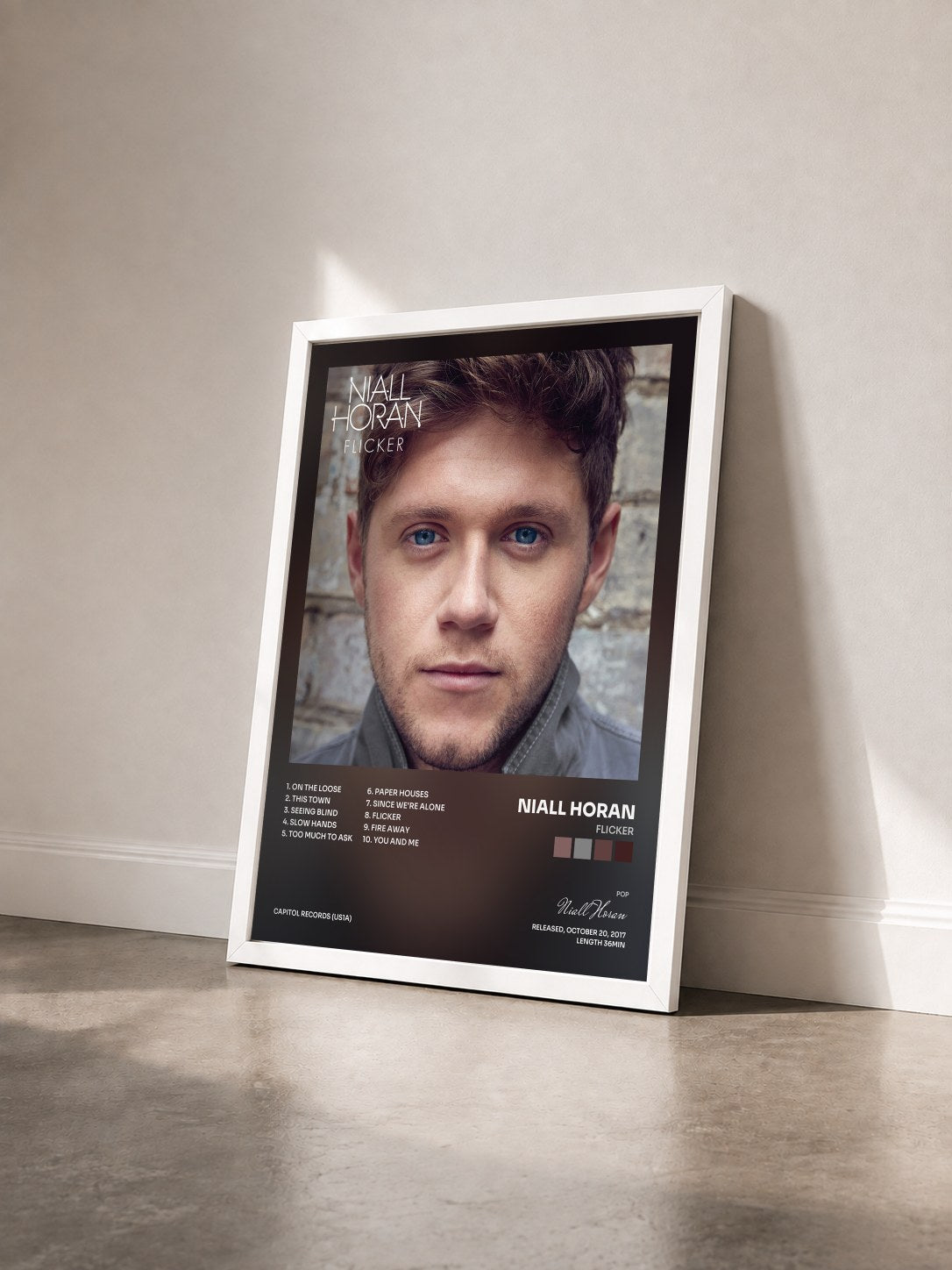 #blanc Tableau de l'album Flicker de Niall Horan vu de trois quarts, cadre blanc