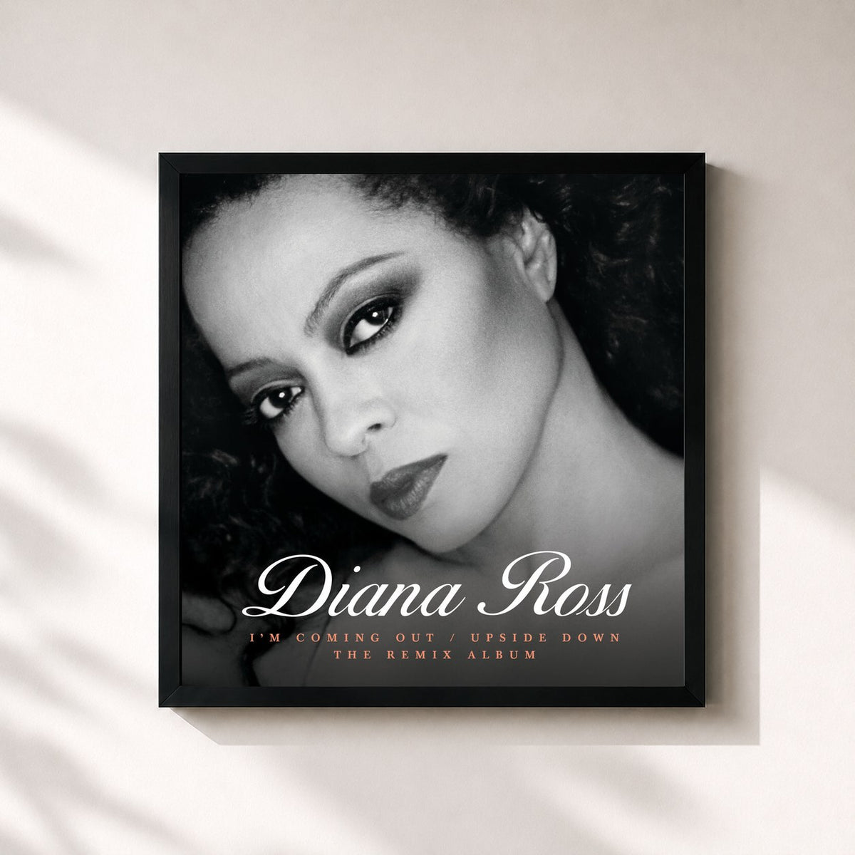 #noir Tableau carré de l'album I'm Coming Out / Upside Down (The Remix Album) de Diana Ross, cadre noir 32x32 cm
