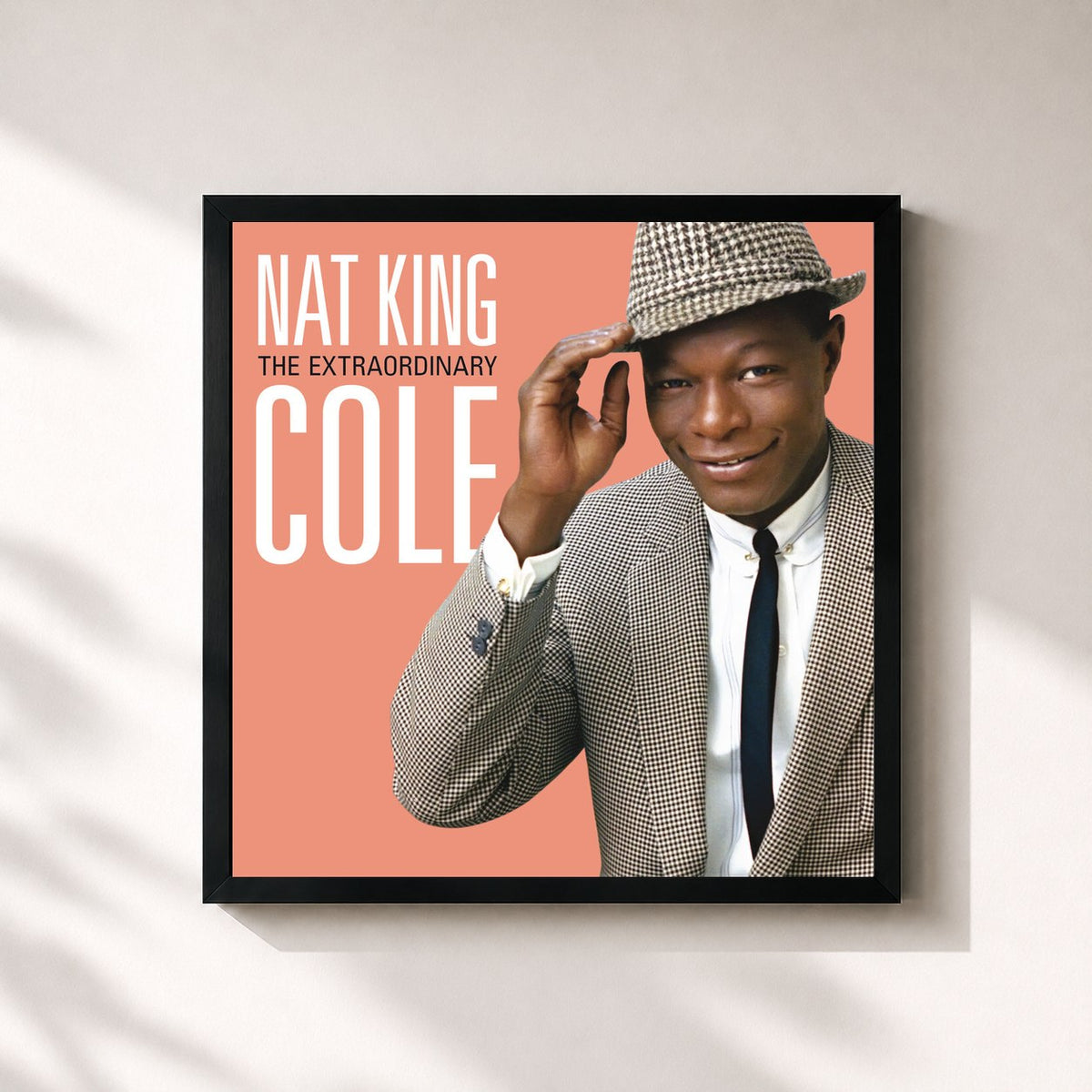 #noir The Extraordinary von Nat King Cole als quadratischer Kunstdruck, schwarzer Rahmen 32x32 cm