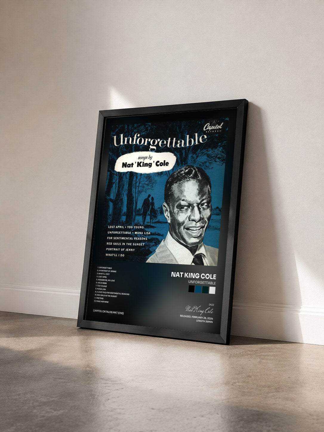 #noir Unforgettable von Nat King Cole als gerahmter Kunstdruck von schräg gesehen, schwarzer Rahmen