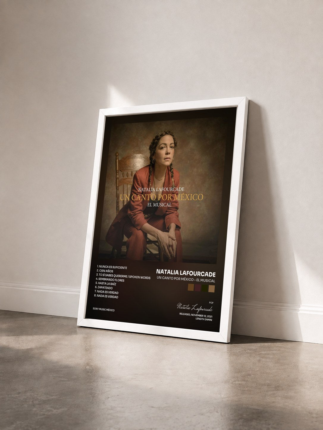 #blanc Tableau de l'album Un Canto por México - El Musical de Natalia Lafourcade vu de trois quarts, cadre blanc