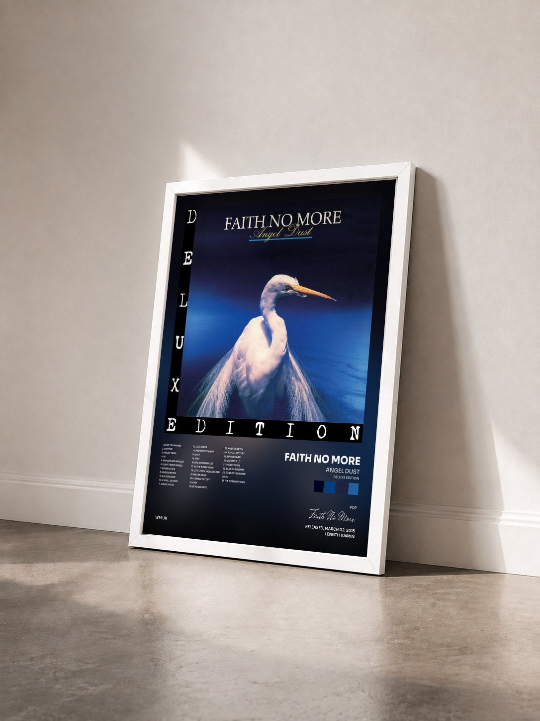 #blanc Tableau de l'album Angel Dust (Deluxe Edition) de Faith No More vu de trois quarts, cadre blanc