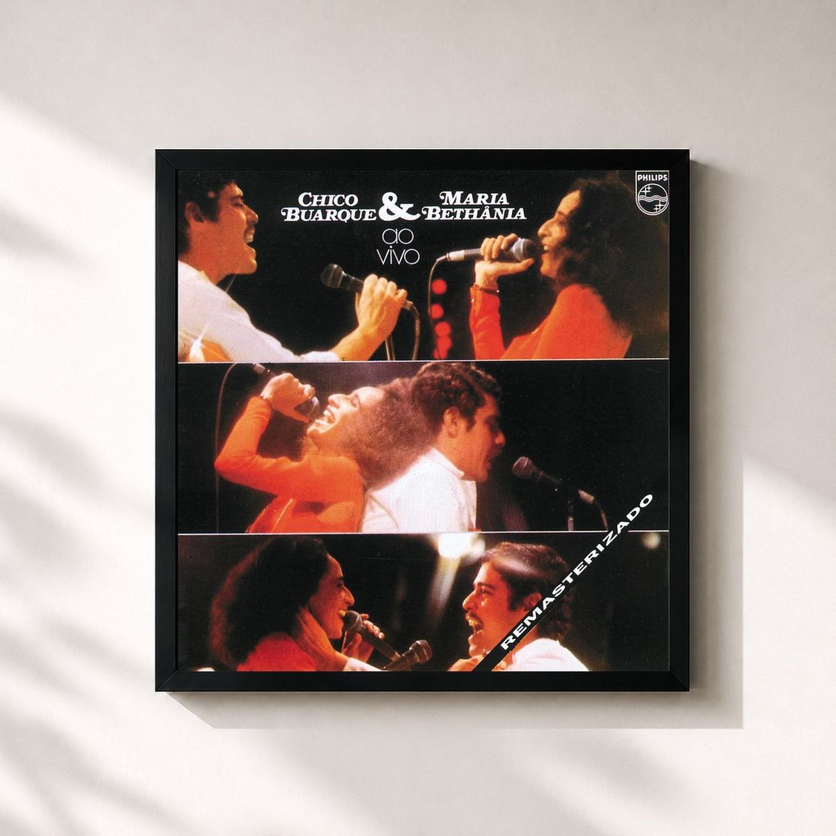 #noir Tableau carré de l'album Chico Buarque & Maria Bethania de Chico Buarque, cadre noir 32x32 cm