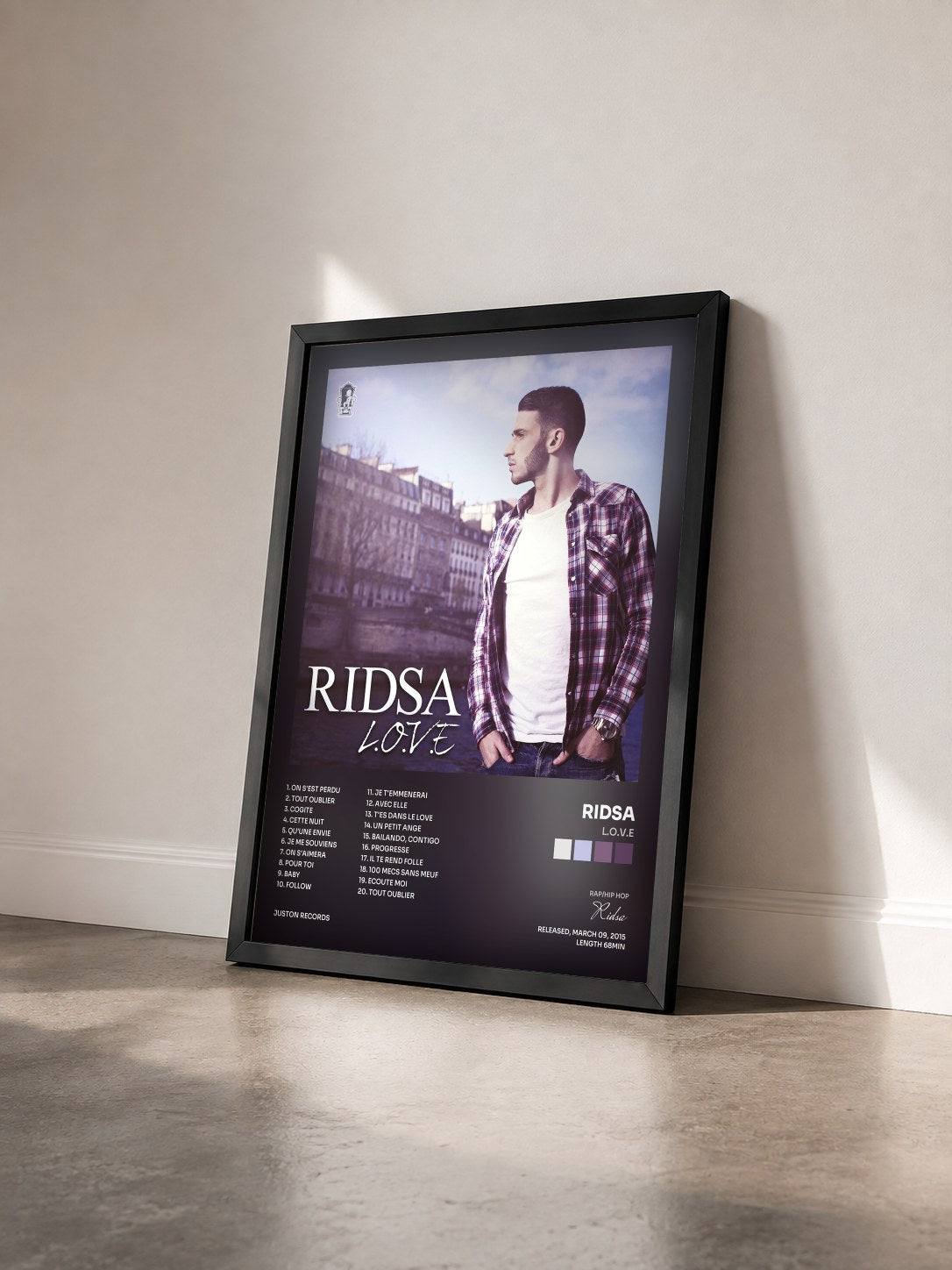 #noir Tableau de l'album L.O.V.E de Ridsa vu de trois quarts, cadre noir