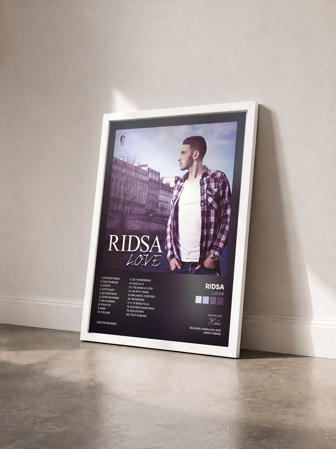 #blanc Tableau de l'album L.O.V.E de Ridsa vu de trois quarts, cadre blanc