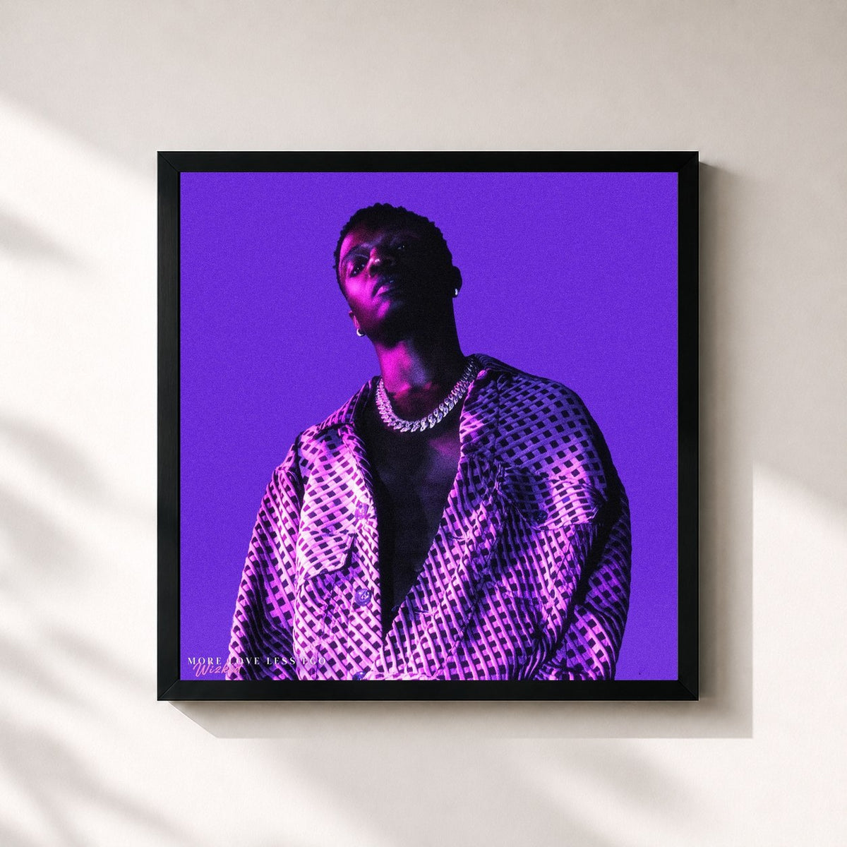 #noir Tableau carré de l'album More Love, Less Ego de WizKid, cadre noir 32x32 cm