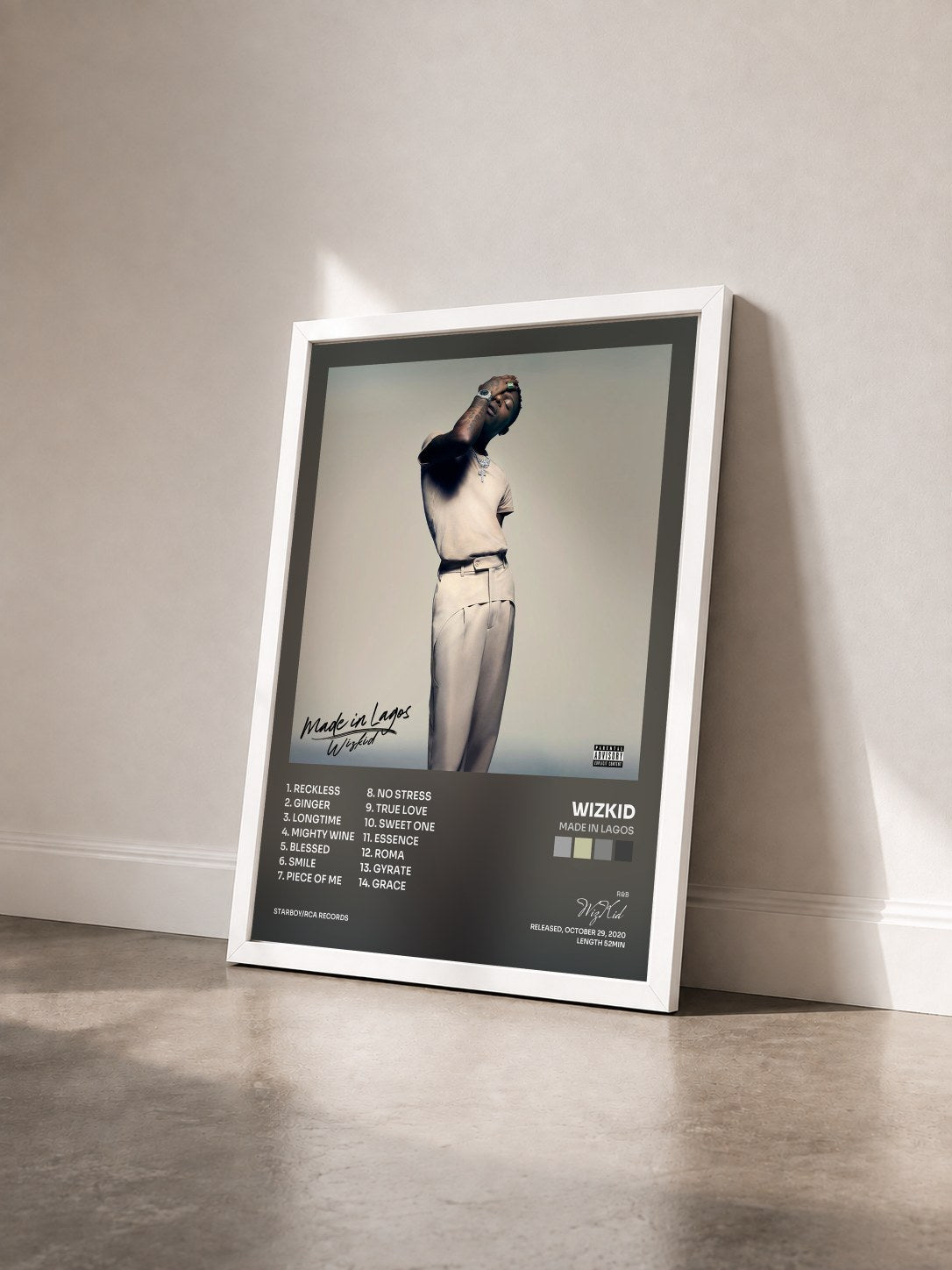 #blanc Tableau de l'album Made In Lagos de WizKid vu de trois quarts, cadre blanc