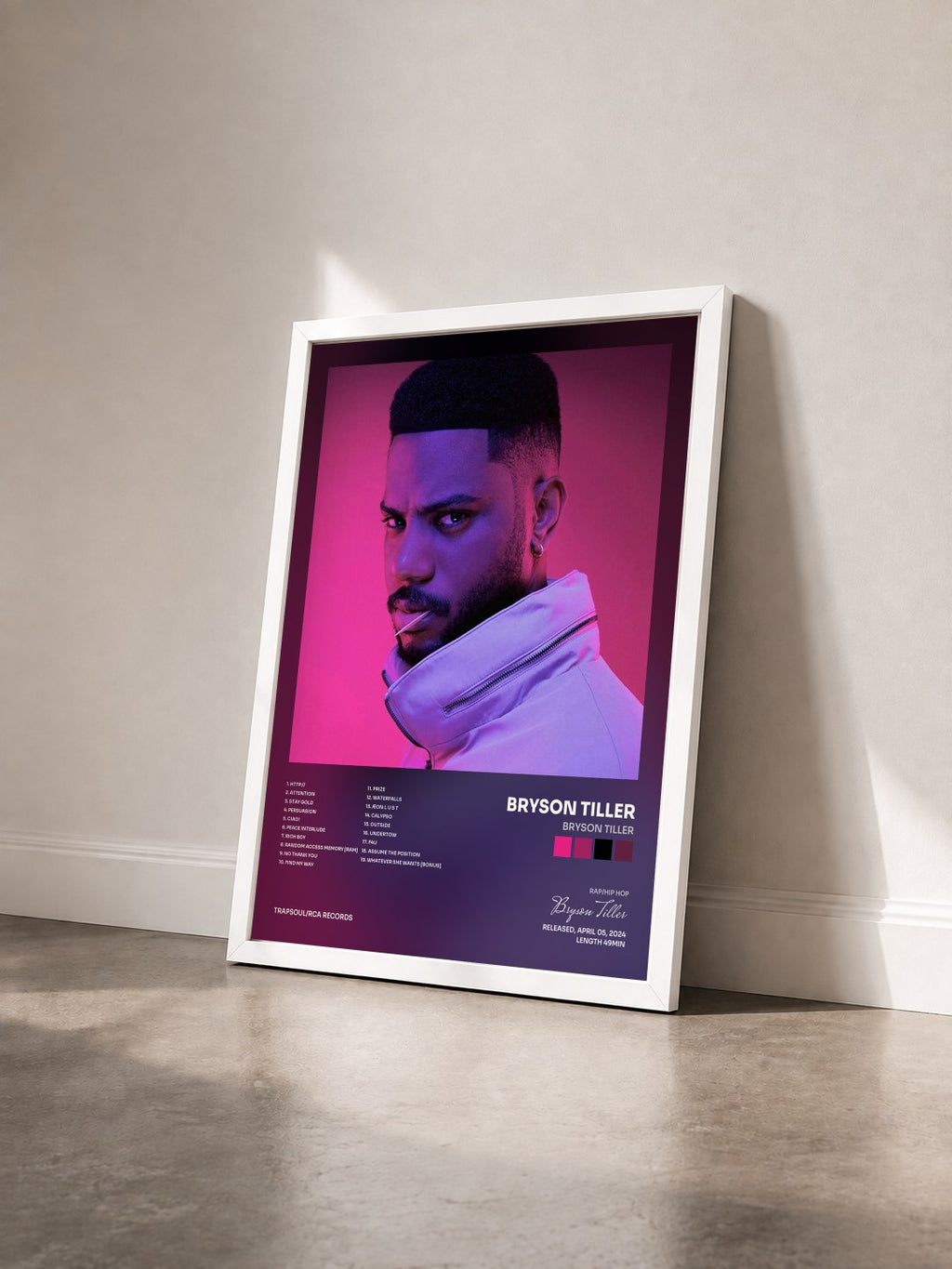 #blanc Bryson Tiller de Bryson Tiller en lámina enmarcada vista de tres cuartos, marco blanco