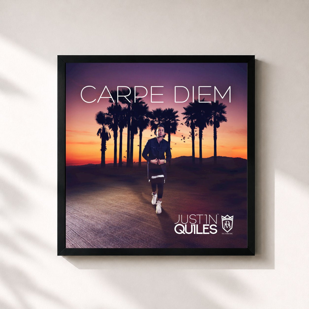 #noir Carpe Diem de Justin Quiles en lámina cuadrada enmarcada, marco negro de 32x32 cm