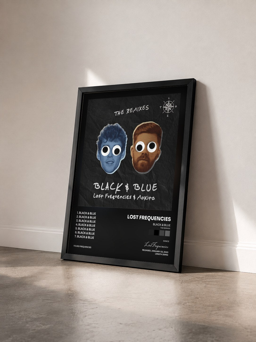 #noir Black & Blue (The Remixes) di Lost Frequencies in stampa incorniciata vista di tre quarti, cornice nera