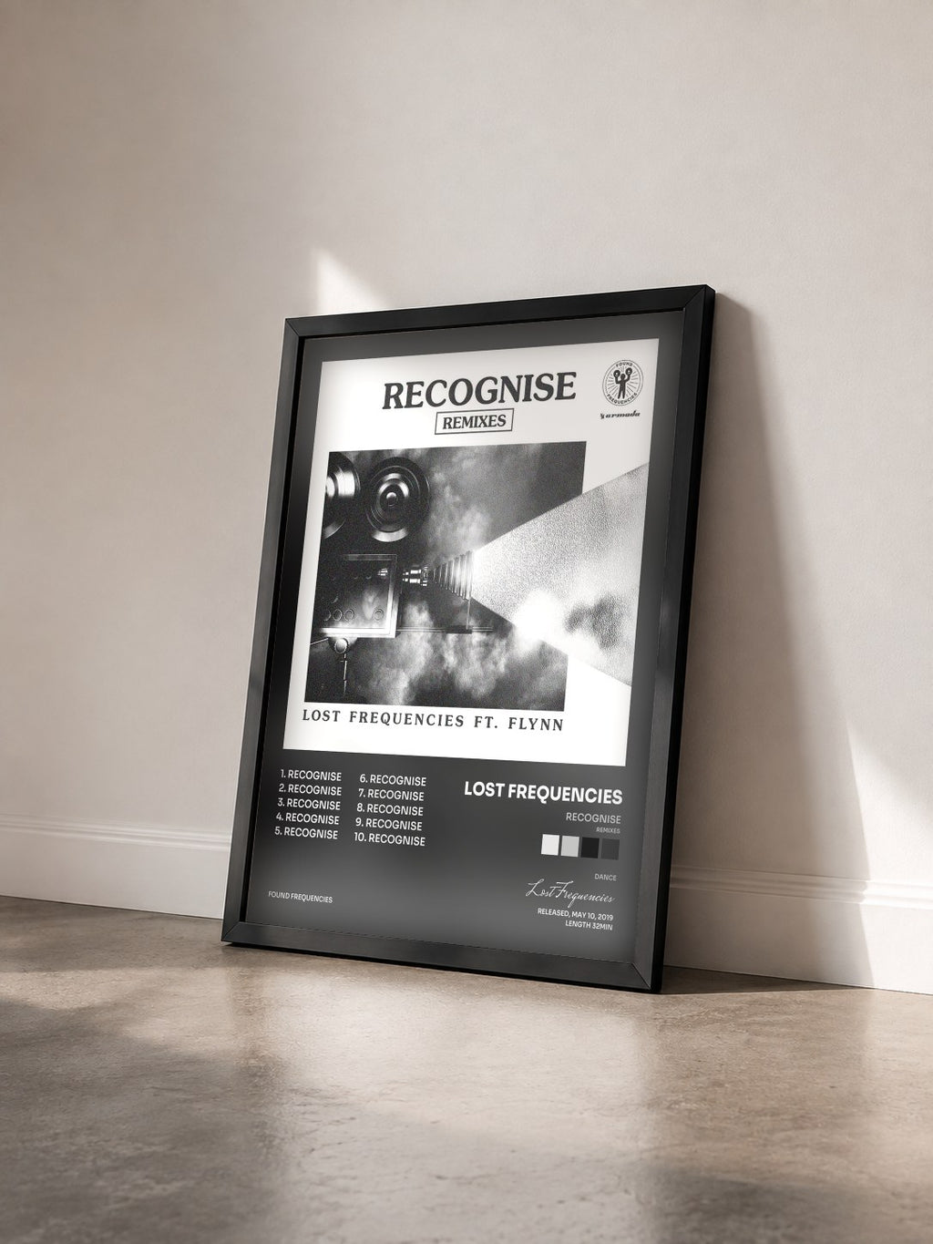#noir Tableau de l'album Recognise (Remixes) de Lost Frequencies vu de trois quarts, cadre noir