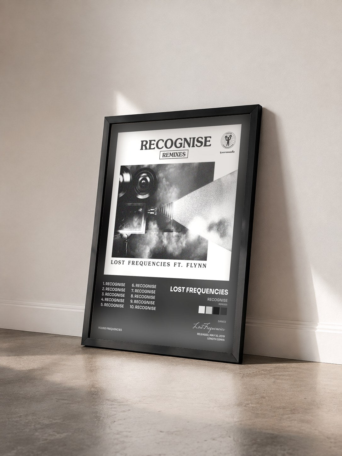 #noir Recognise (Remixes) di Lost Frequencies in stampa incorniciata vista di tre quarti, cornice nera