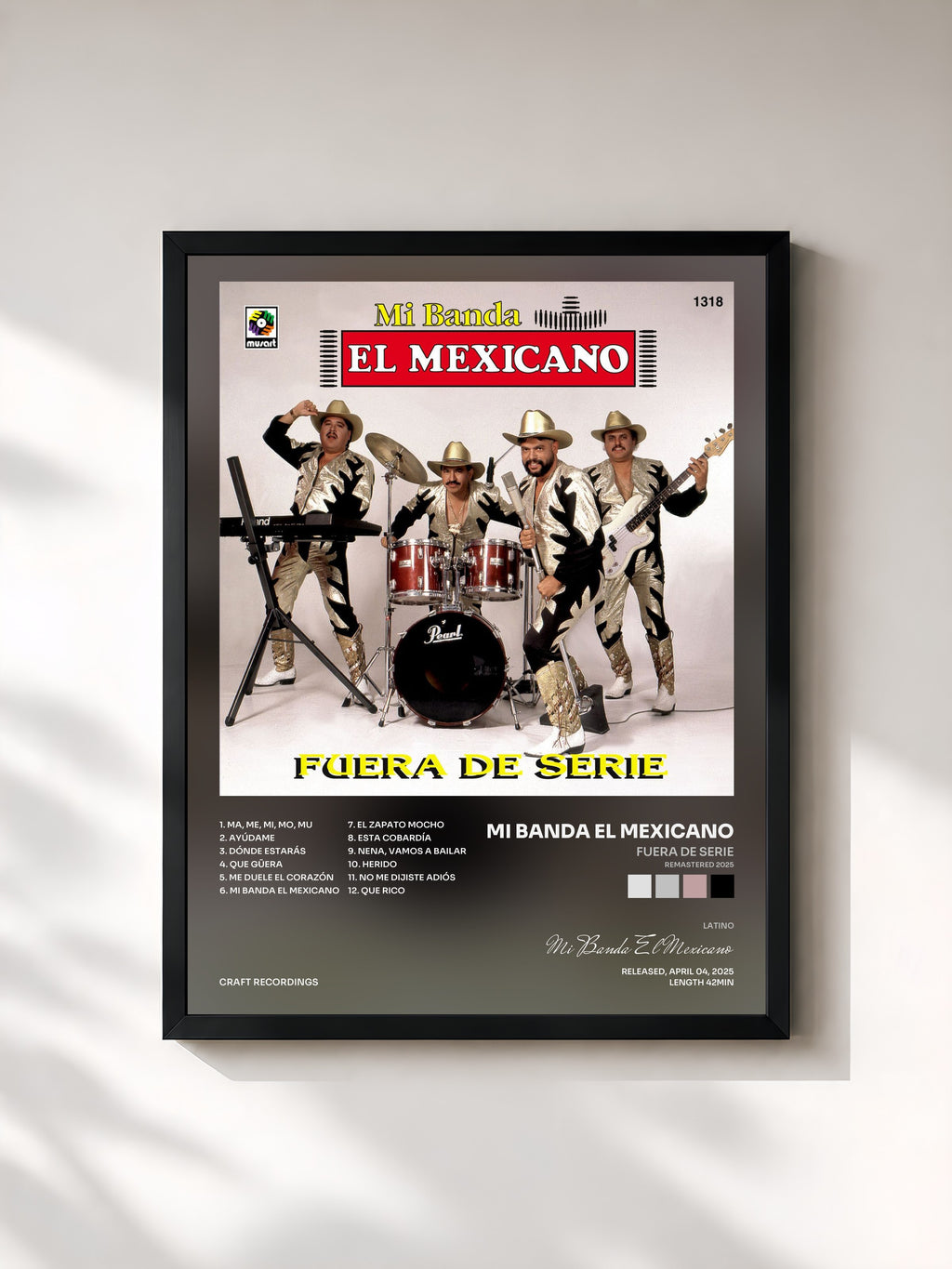 #noir Tableau de l'album Fuera de Serie (Remastered 2025) de Mi Banda El Mexicano, cadre noir, imprimé et encadré en France