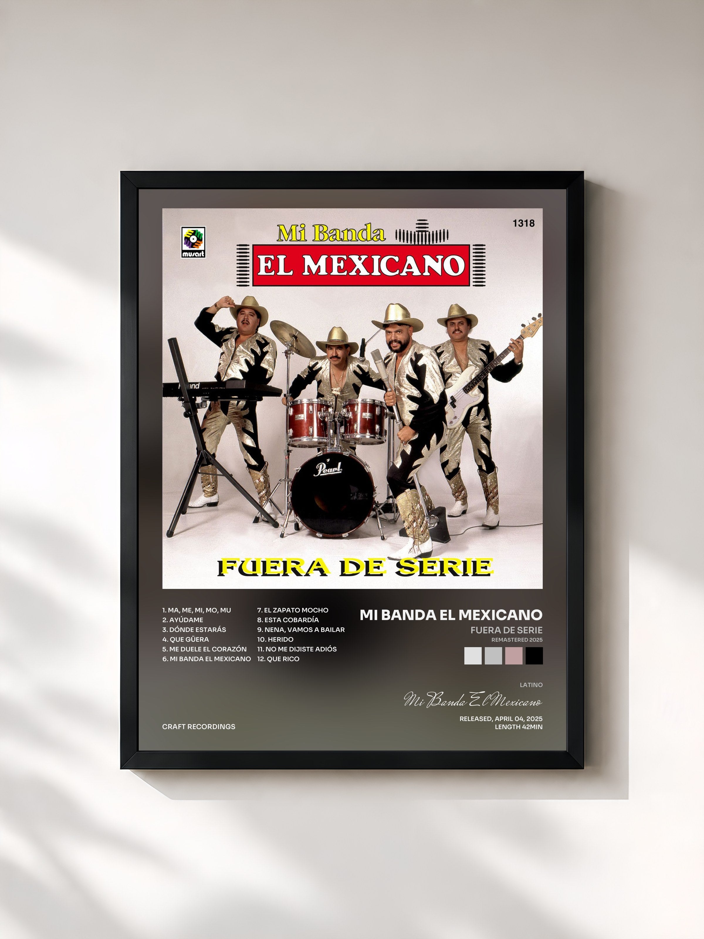 #noir Tableau de l'album Fuera de Serie (Remastered 2025) de Mi Banda El Mexicano, cadre noir, imprimé et encadré en France