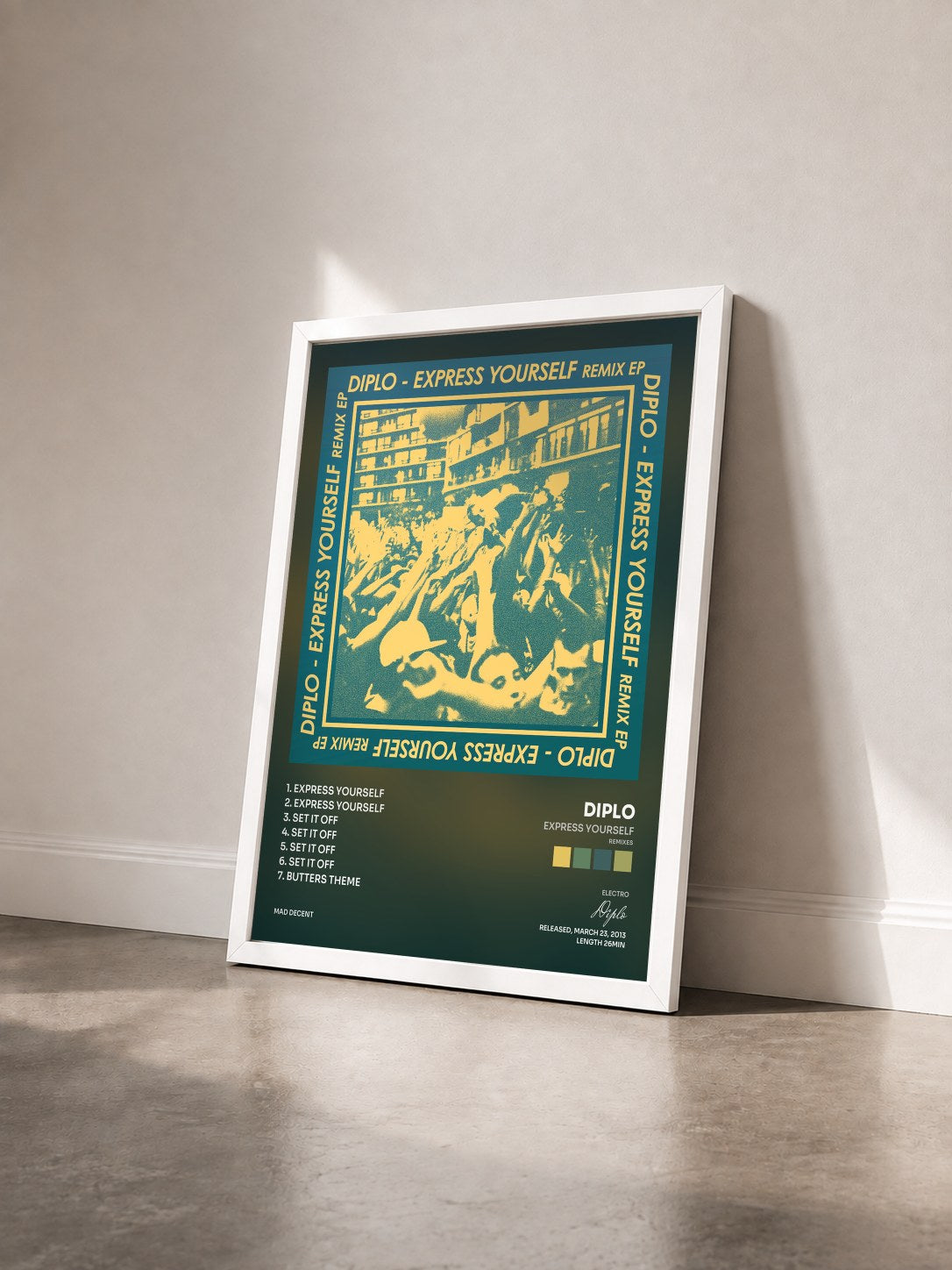 #blanc Tableau de l'album Express Yourself (Remixes) de Diplo vu de trois quarts, cadre blanc