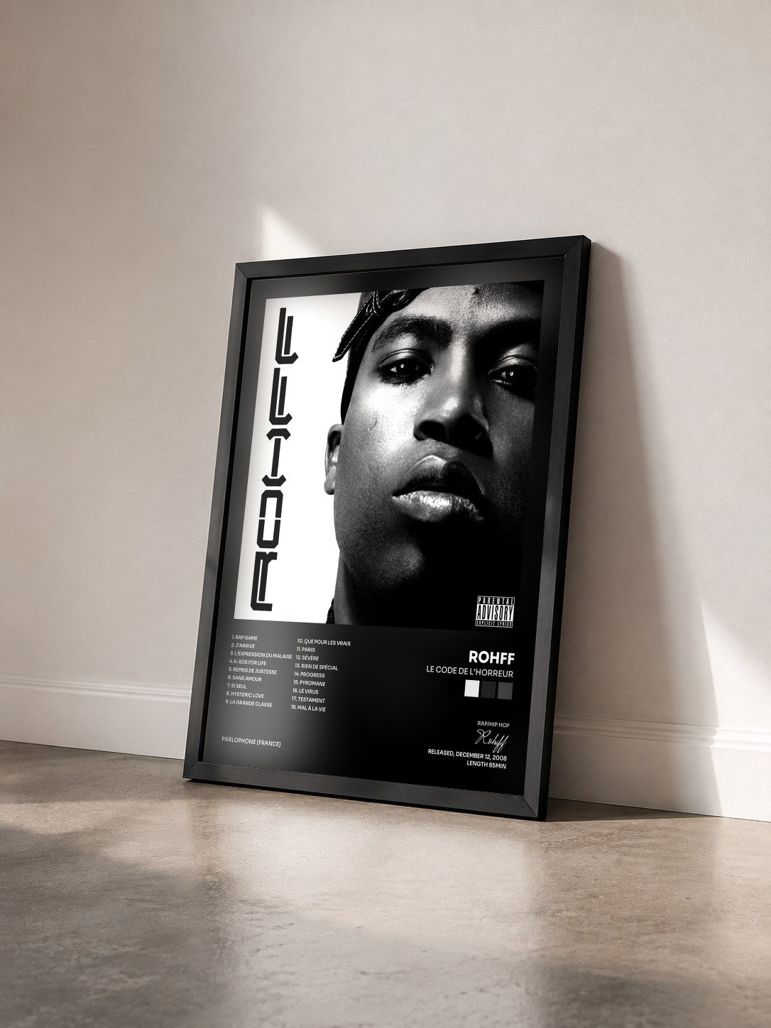 #noir Tableau de l'album Le Code De L'horreur de Rohff vu de trois quarts, cadre noir