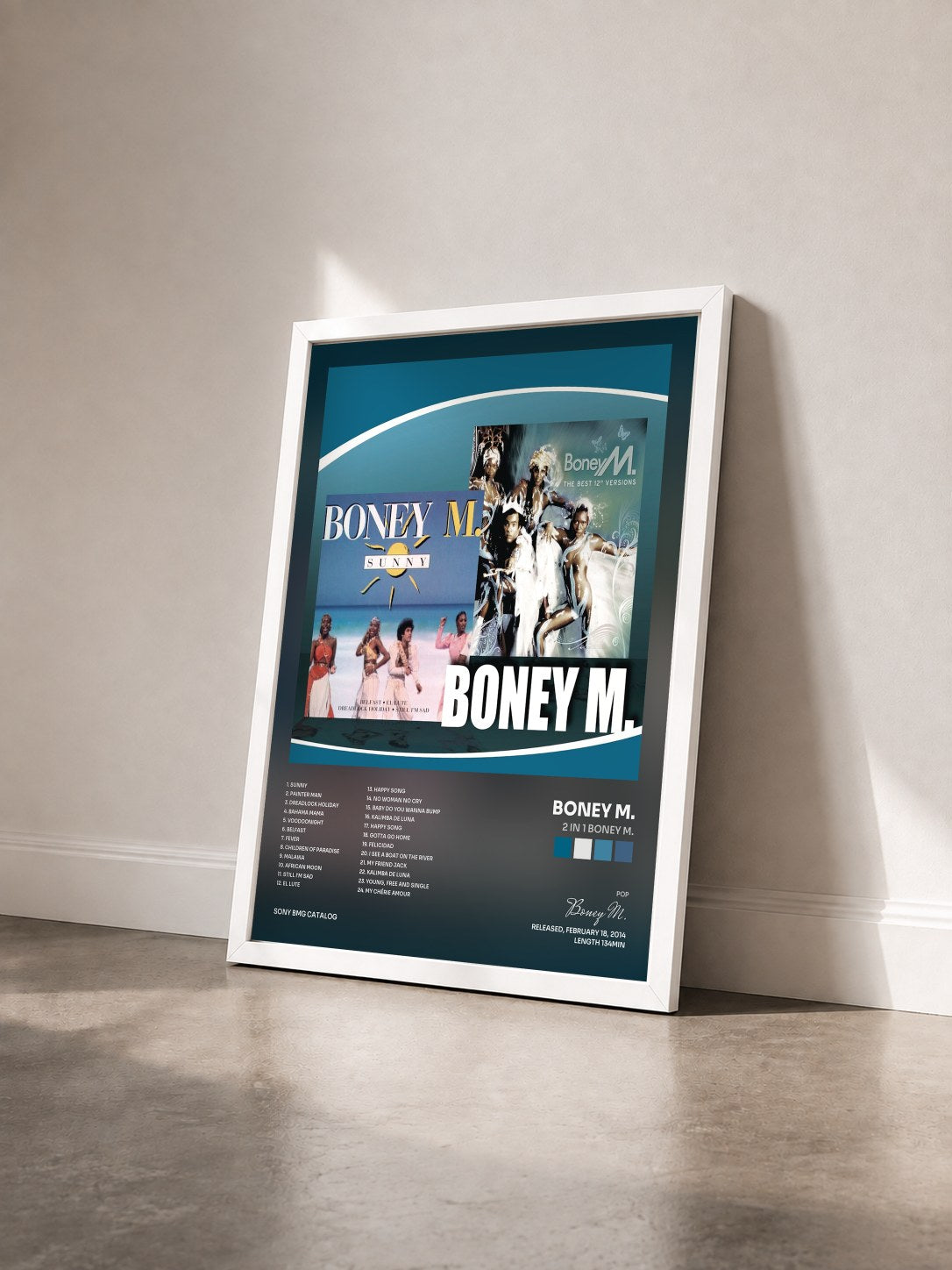 #blanc 2 in 1 Boney M. von Boney M. als gerahmter Kunstdruck von schräg gesehen, weißer Rahmen