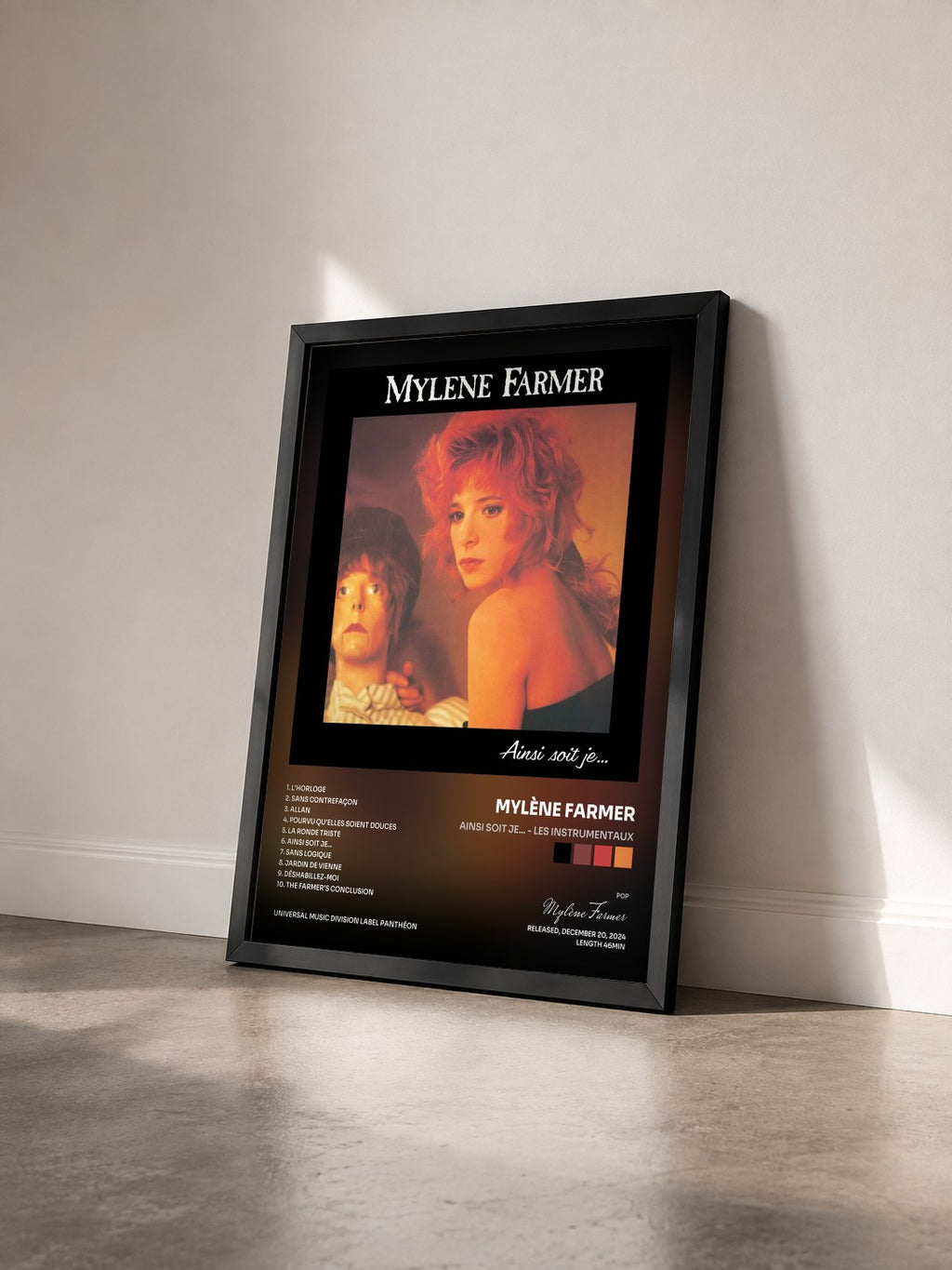 #noir Tableau de l'album Ainsi soit je... - Les instrumentaux de Mylène Farmer vu de trois quarts, cadre noir