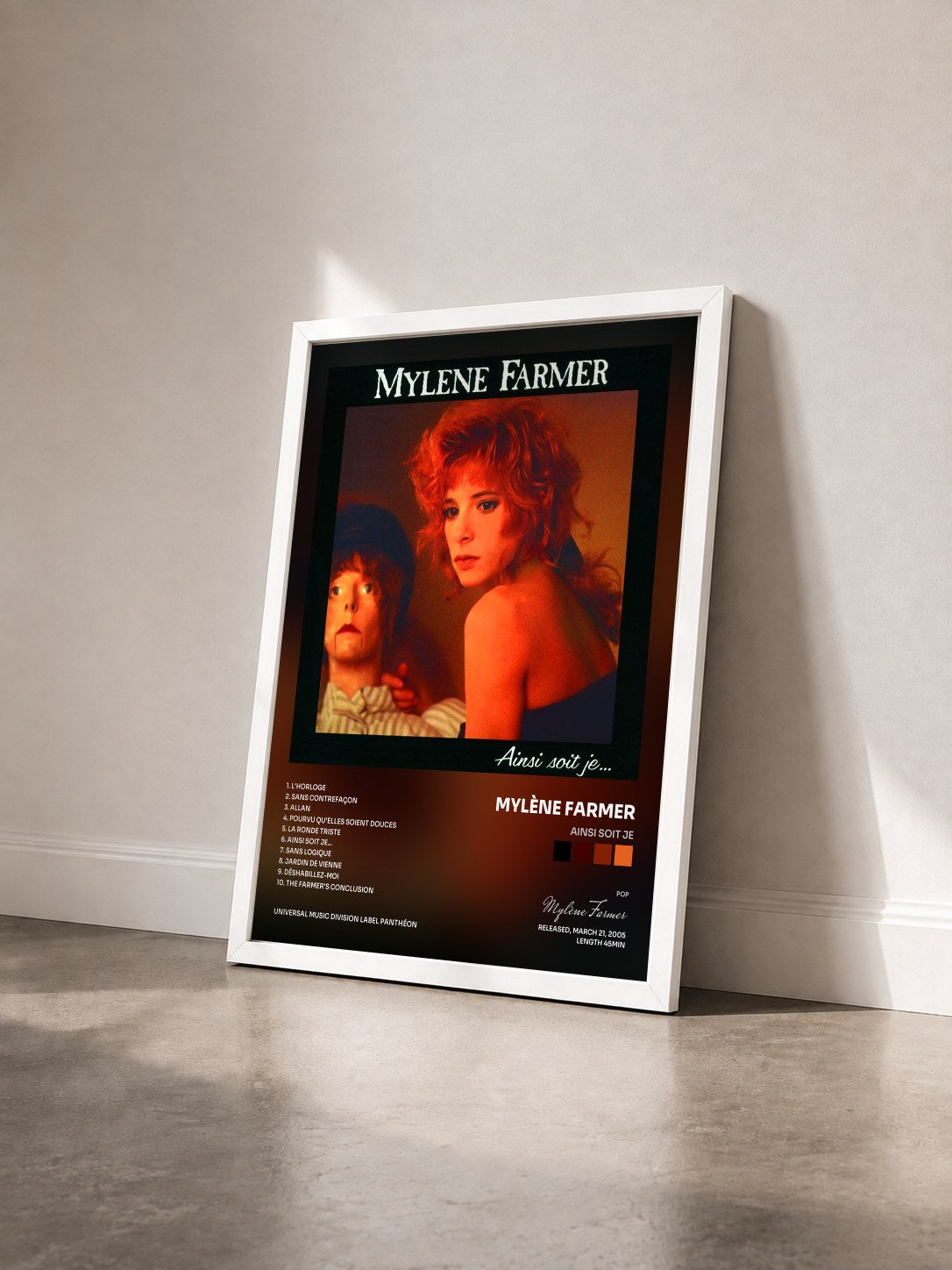 #blanc Tableau de l'album Ainsi Soit Je de Mylène Farmer vu de trois quarts, cadre blanc