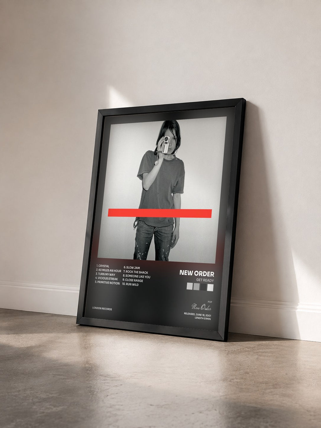 #noir Get Ready von New Order als gerahmter Kunstdruck von schräg gesehen, schwarzer Rahmen