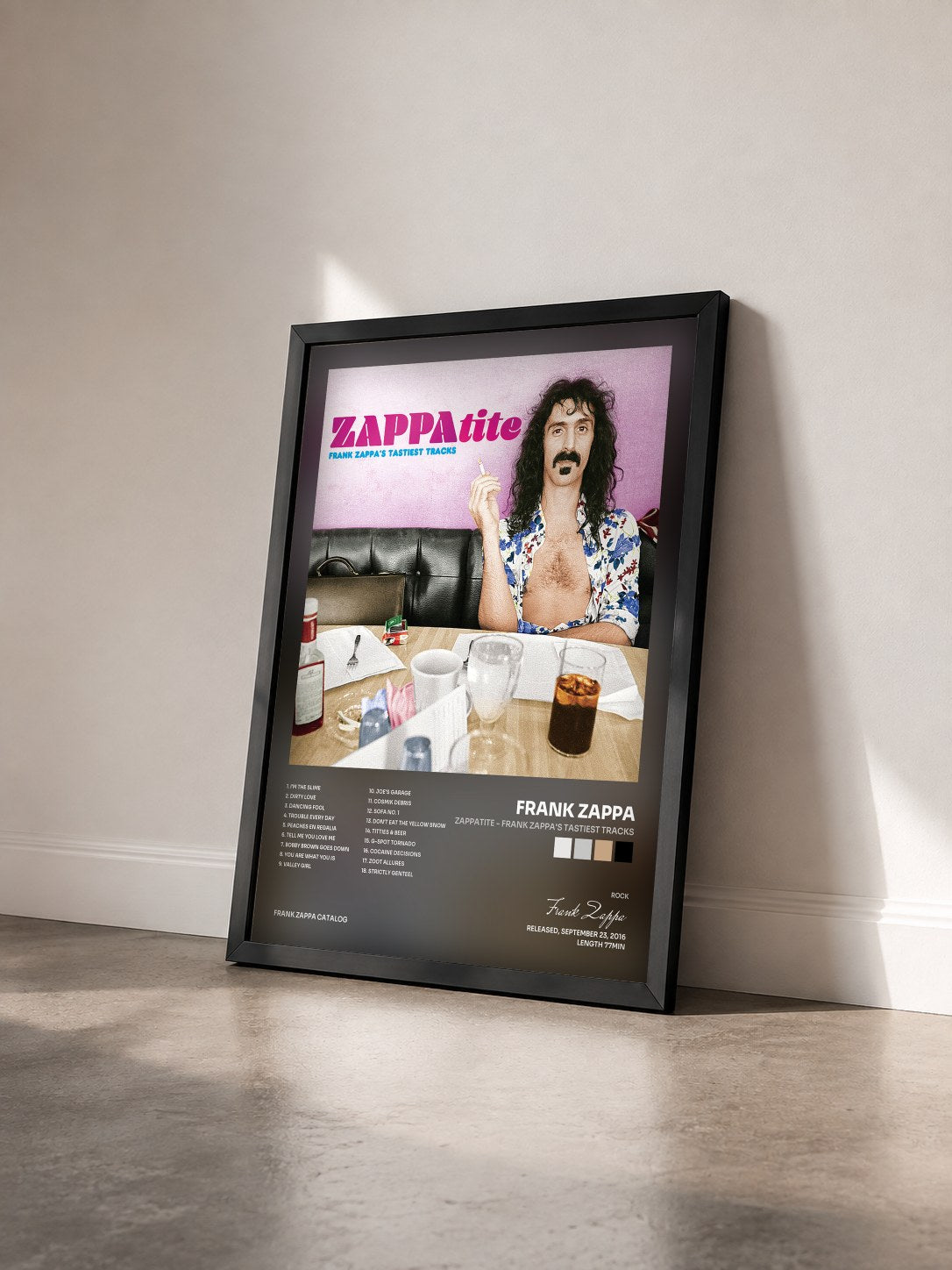 #noir Tableau de l'album ZAPPAtite - Frank Zappa's Tastiest Tracks de Frank Zappa vu de trois quarts, cadre noir