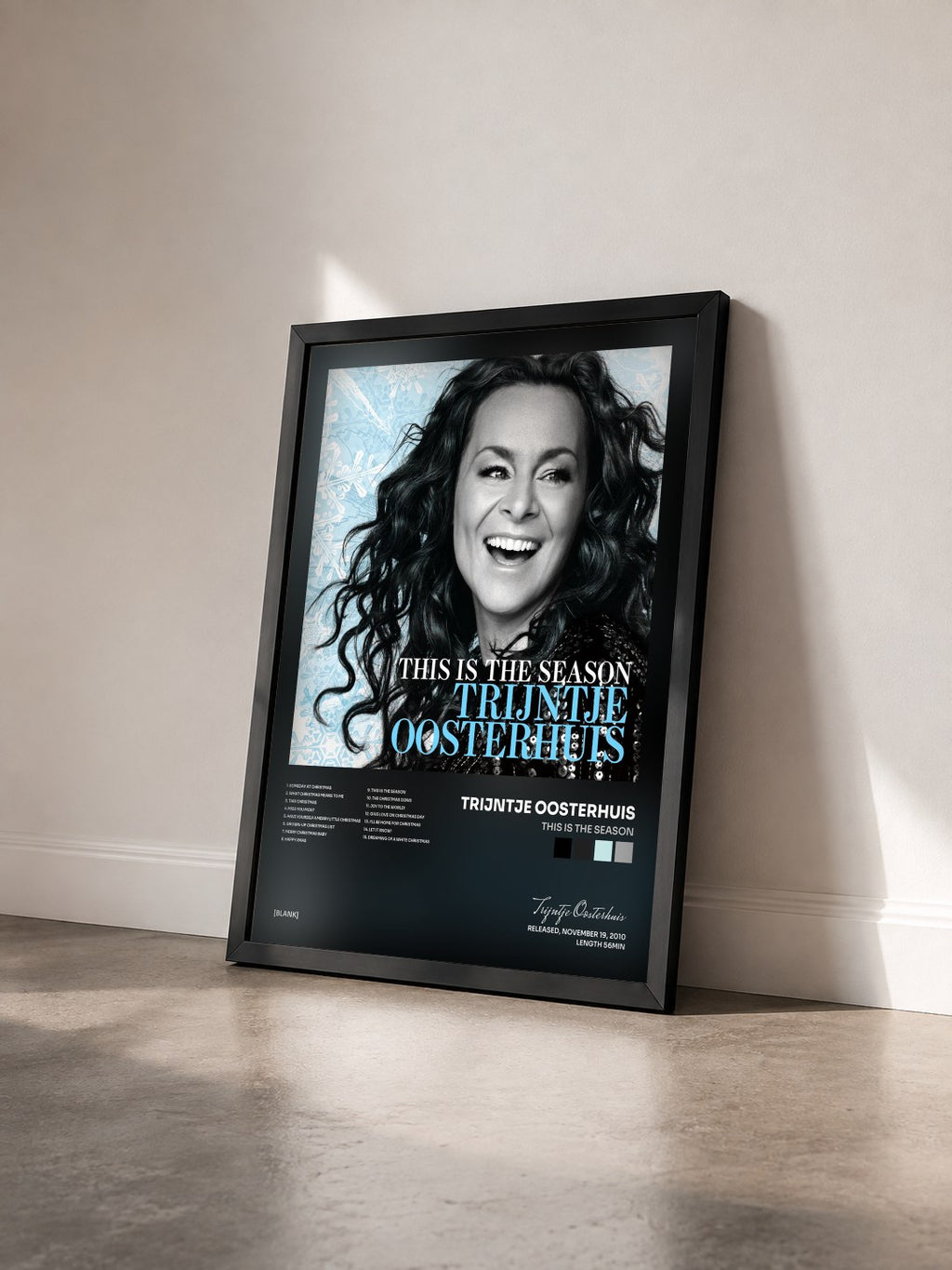 #noir Tableau de l'album This Is The Season de Trijntje Oosterhuis vu de trois quarts, cadre noir