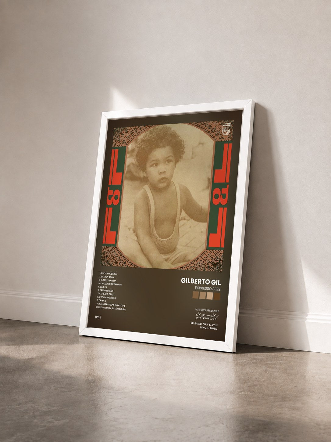 #blanc Tableau de l'album Expresso 2222 de Gilberto Gil vu de trois quarts, cadre blanc